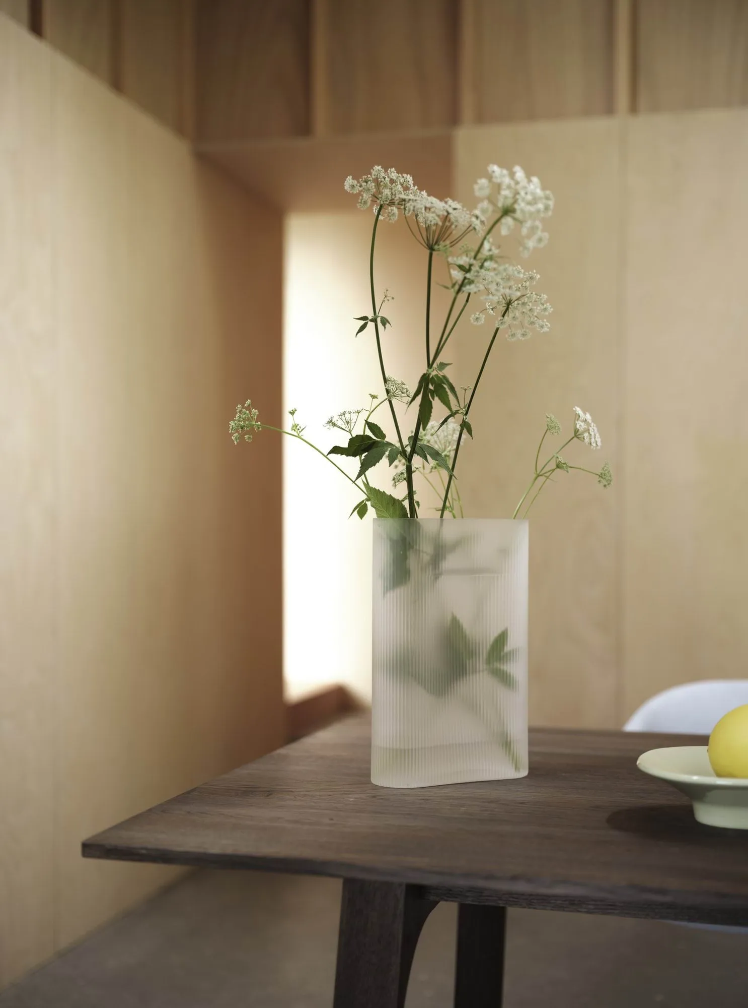 Vase Ridge vas verre gelé 48,5 cm, Orange clair Muuto