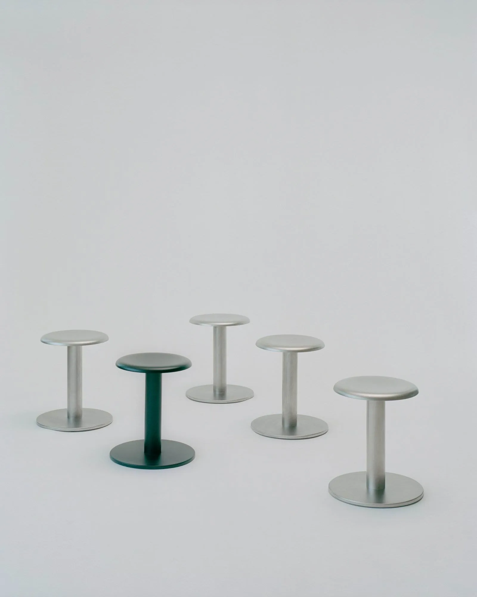 Coupe tabouret rond, Noir, Ø40x46 cm New Works