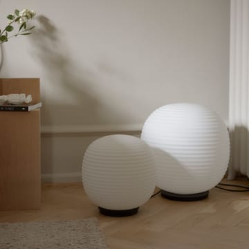 Lampe sur pied Lantern Globe large - Frosted white opal glass - New Works