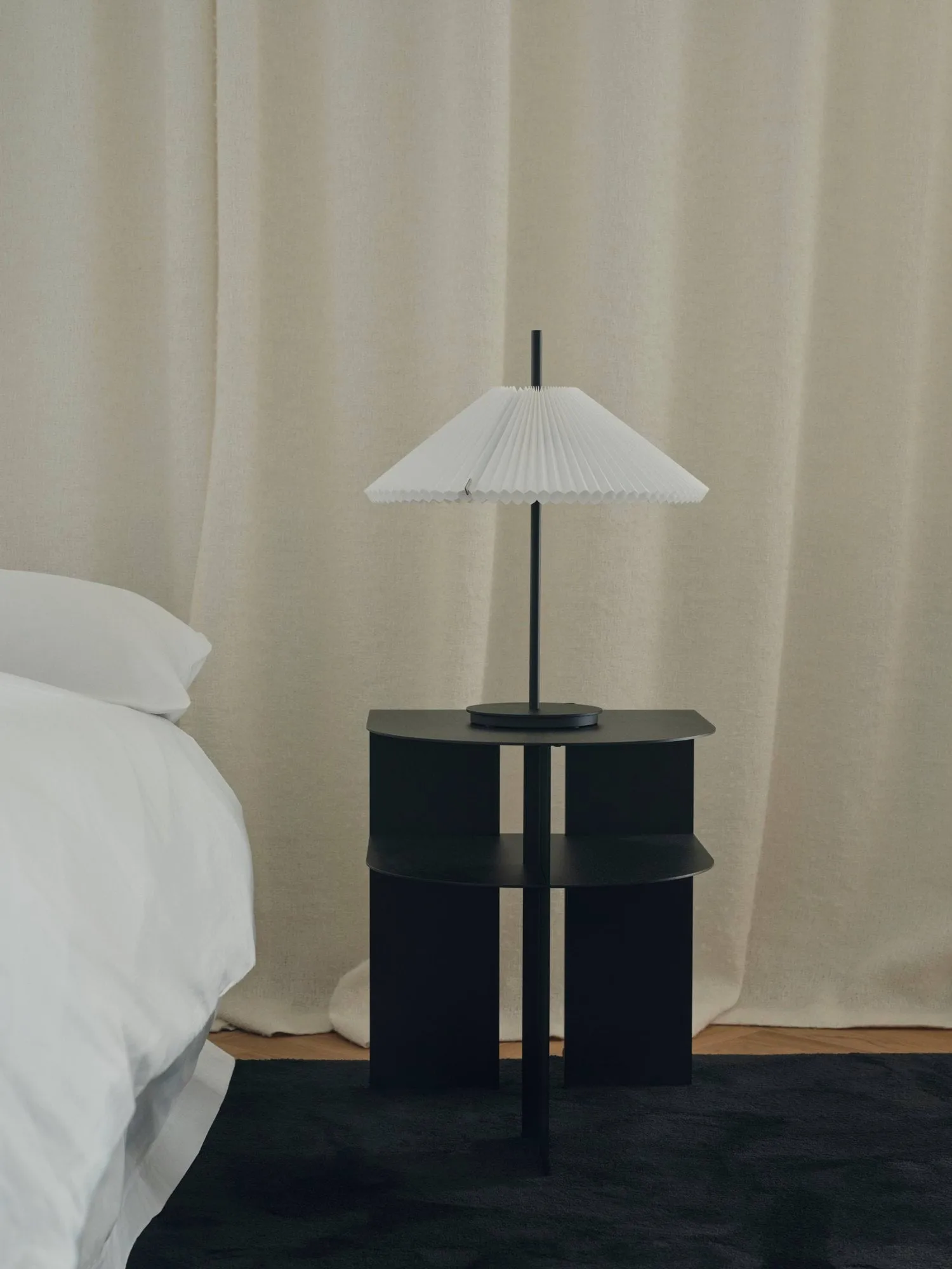 Rand table d’appoint, Black New Works