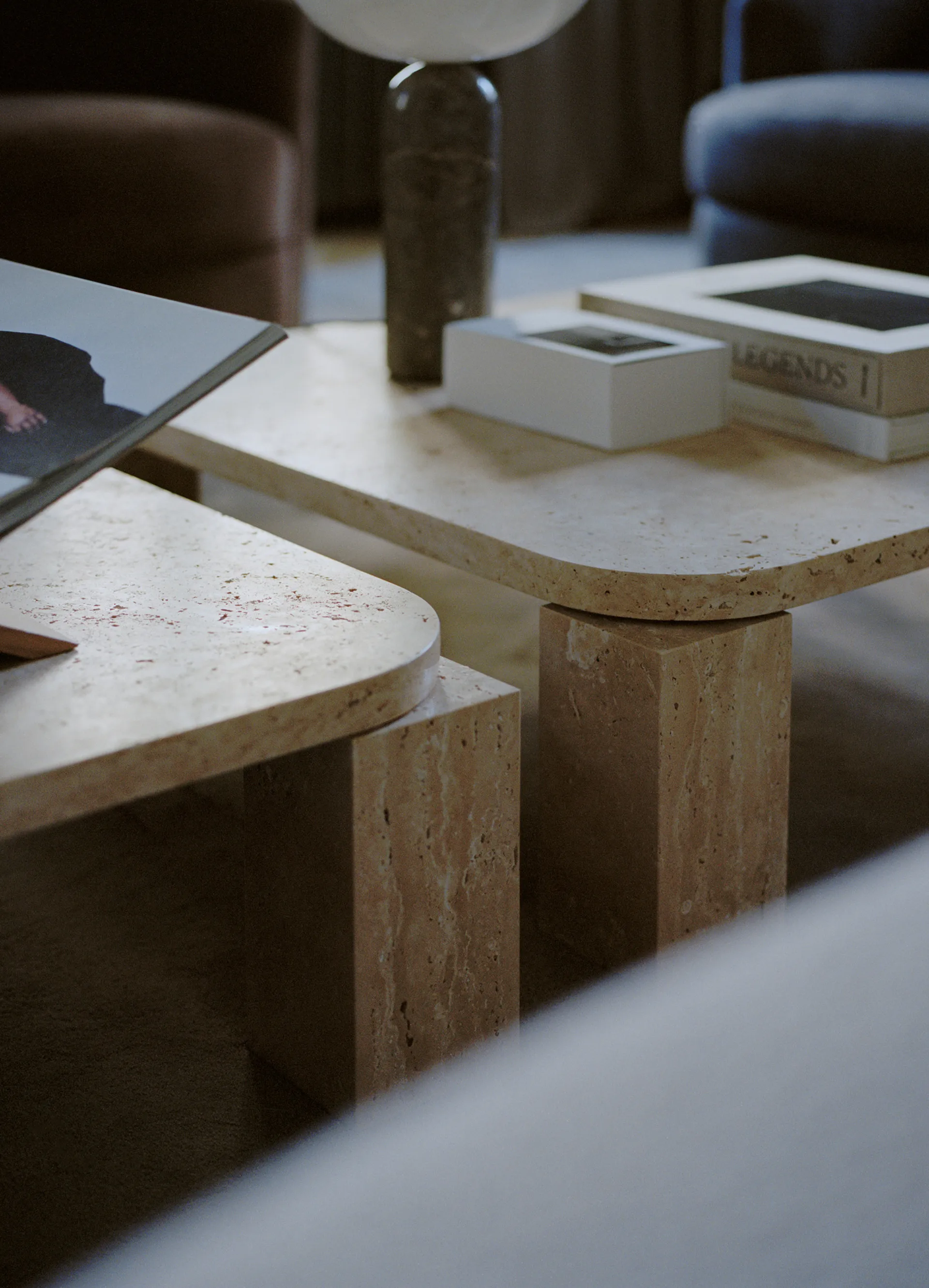 Table basse Atlas 60x60 cm, Unfilled Travertine New Works