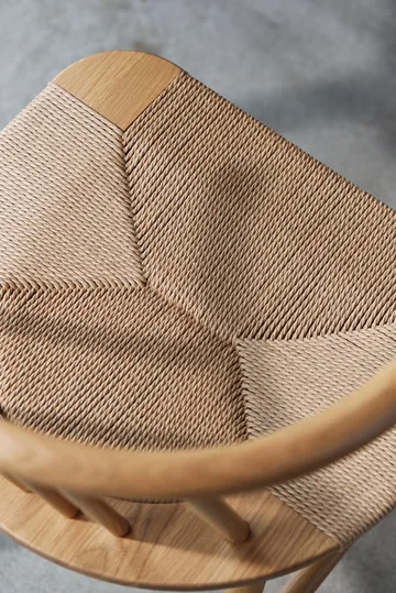 Chaise de salle à manger VIOR assise tressée, Chêne laqué-naturel, lot de 4 - NJRD