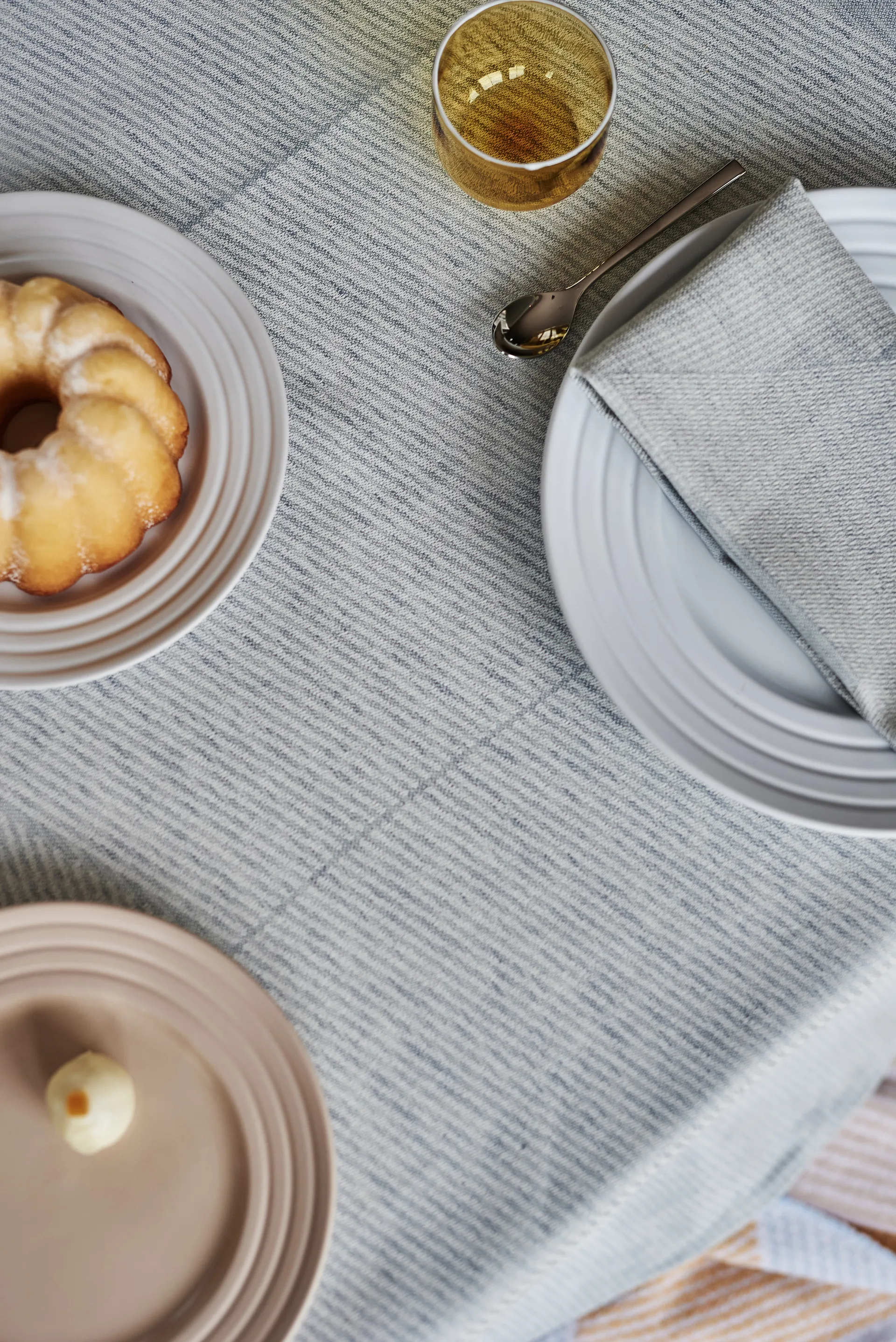 Nappe Geometric 147x250 cm, Bleu-blanc NJRD