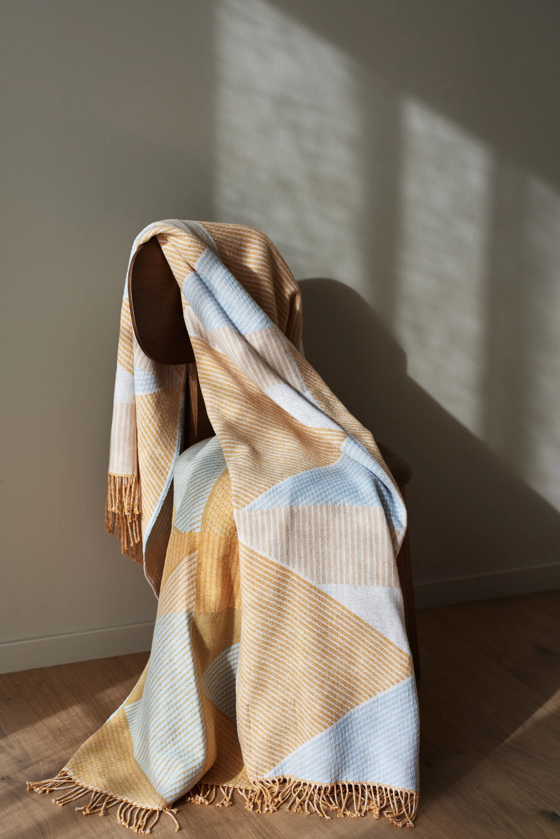 Plaid en laine Metric focus No. 2 130x185 cm, Jaune NJRD