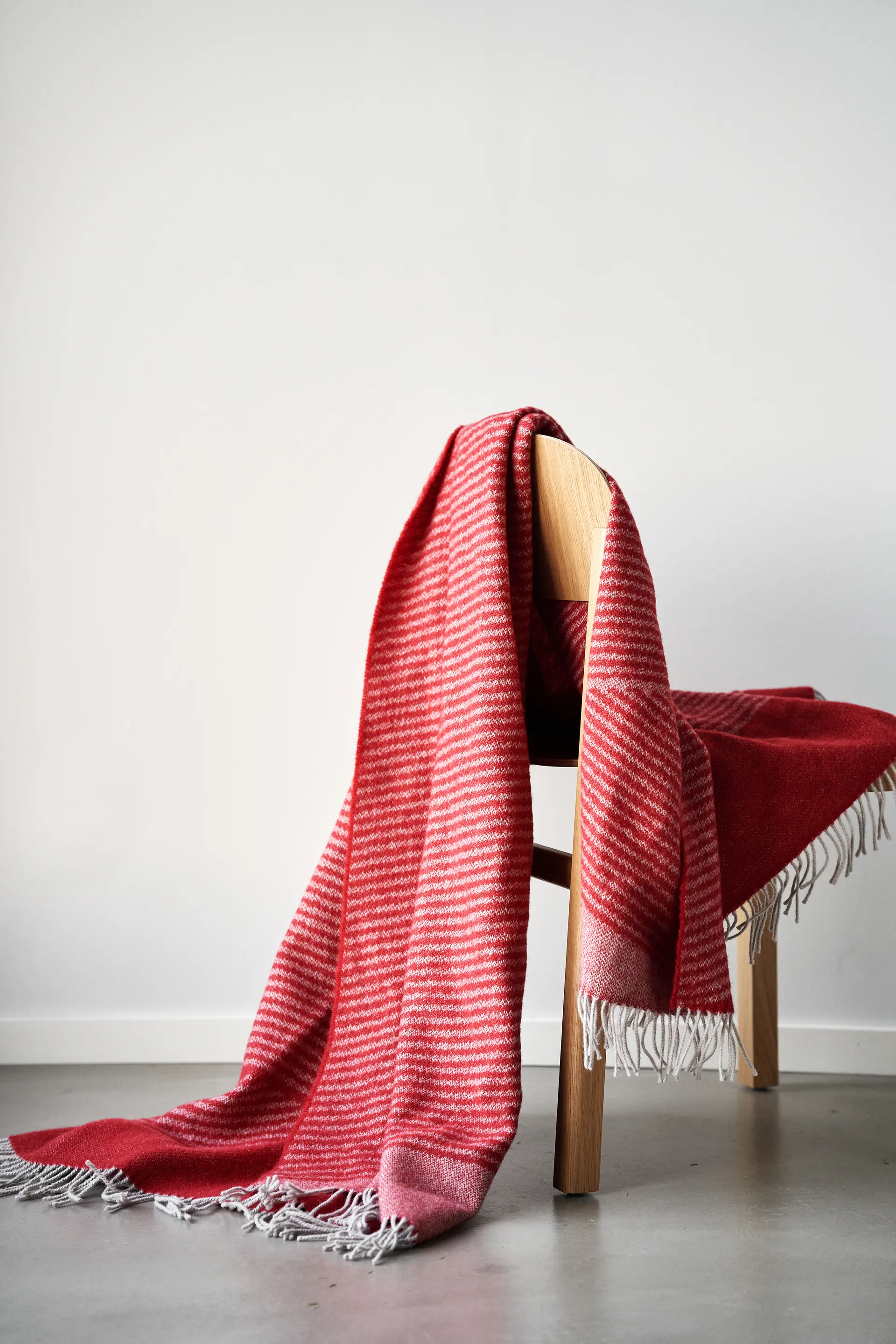 Plaid en laine Rectangles seasonal edition 130x185 cm, Rouge NJRD