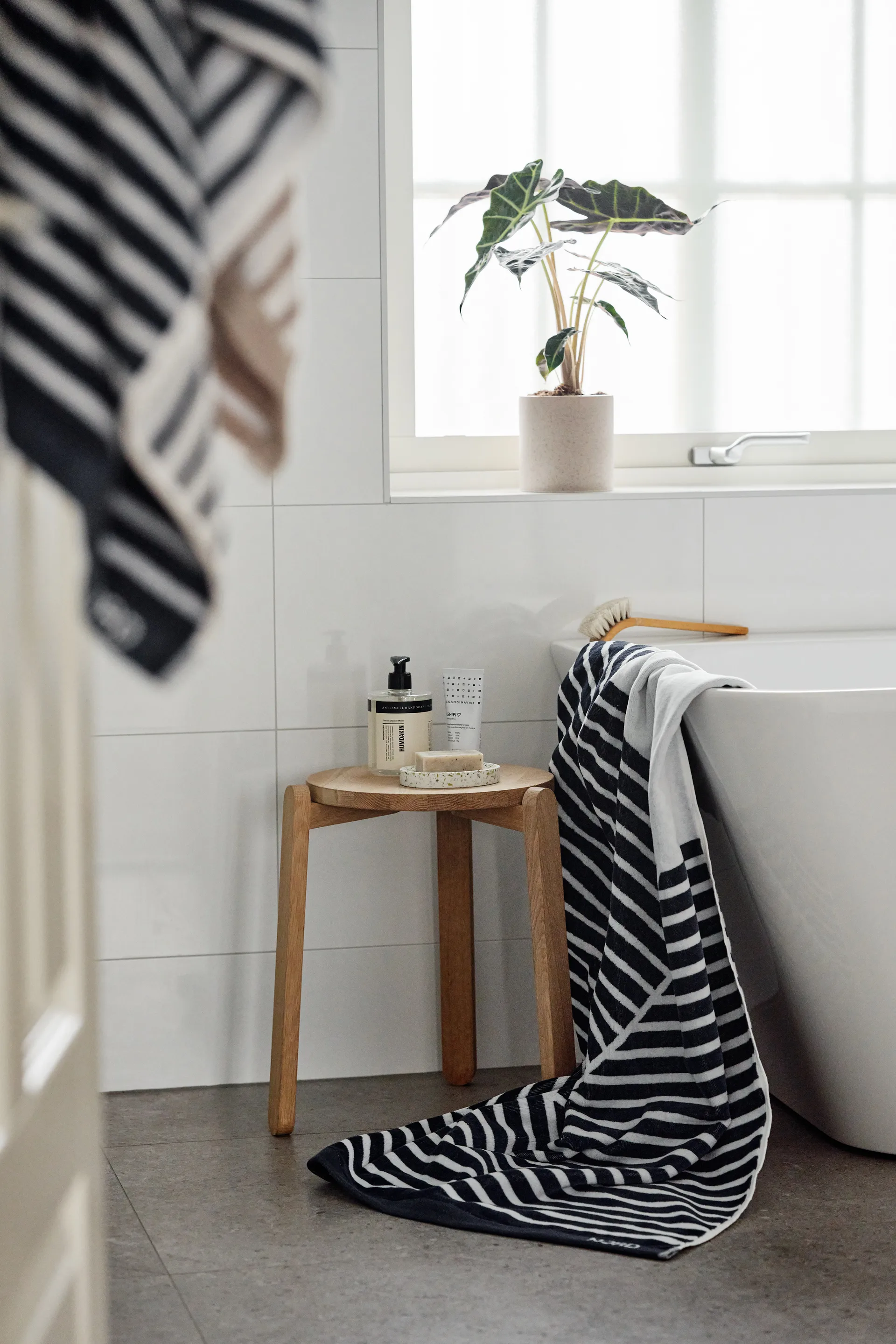 Serviette de bain rayée 100x150 cm, Bleu NJRD