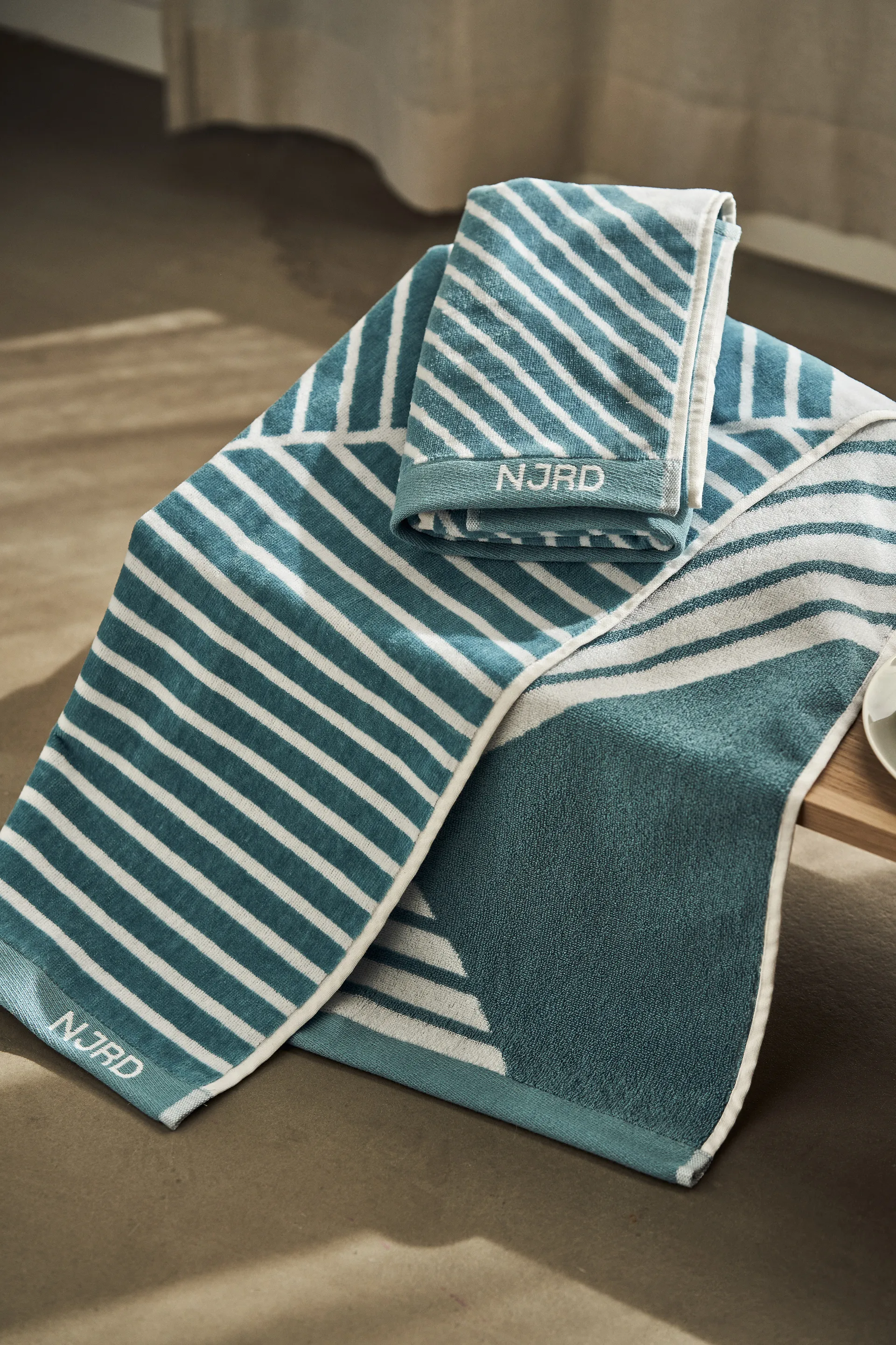 Serviette de bain Stripes 70x140 cm Special Edition 2022, Turquoise NJRD