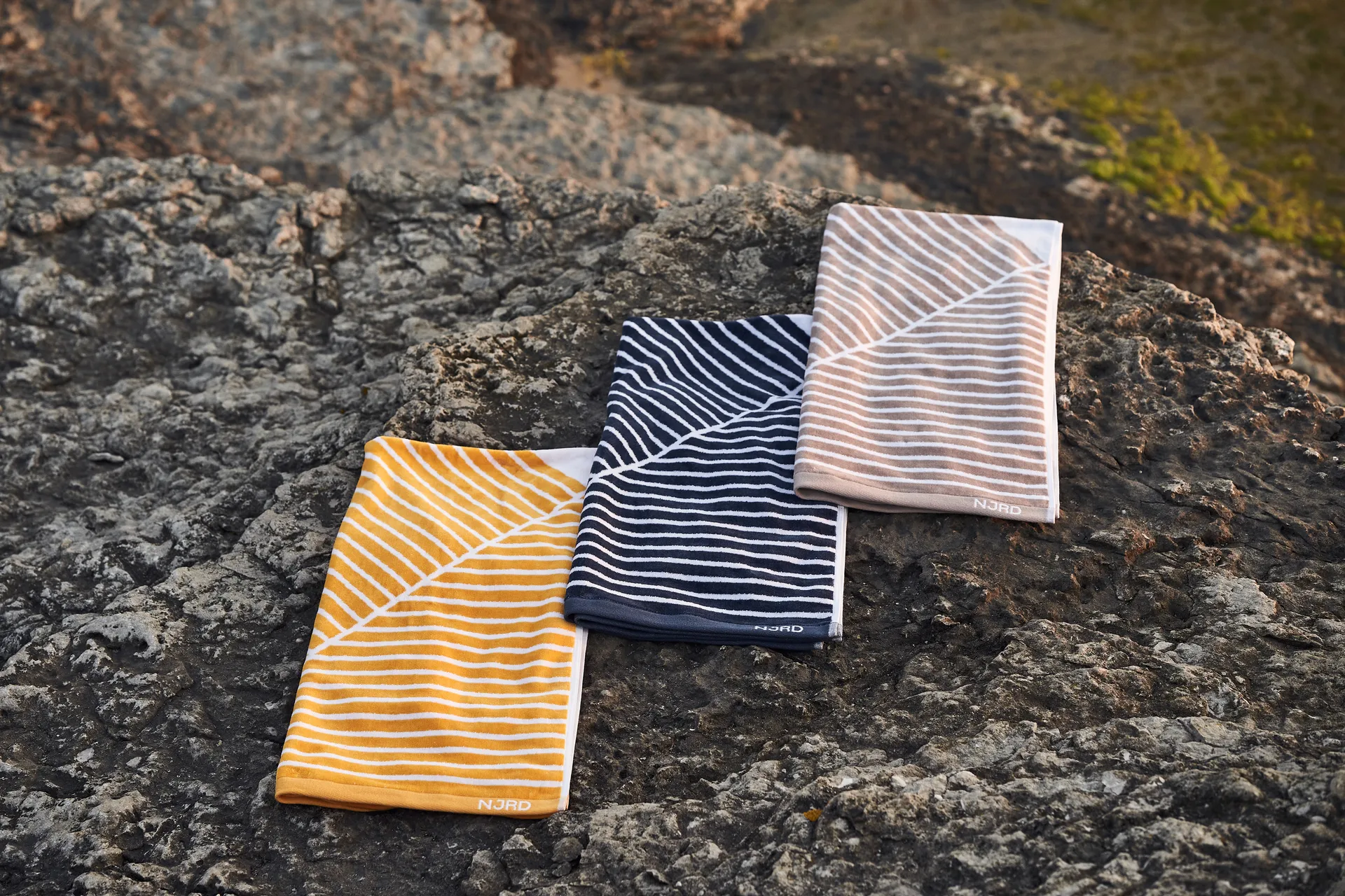 Serviette Stripes 70x140 cm , Beige NJRD