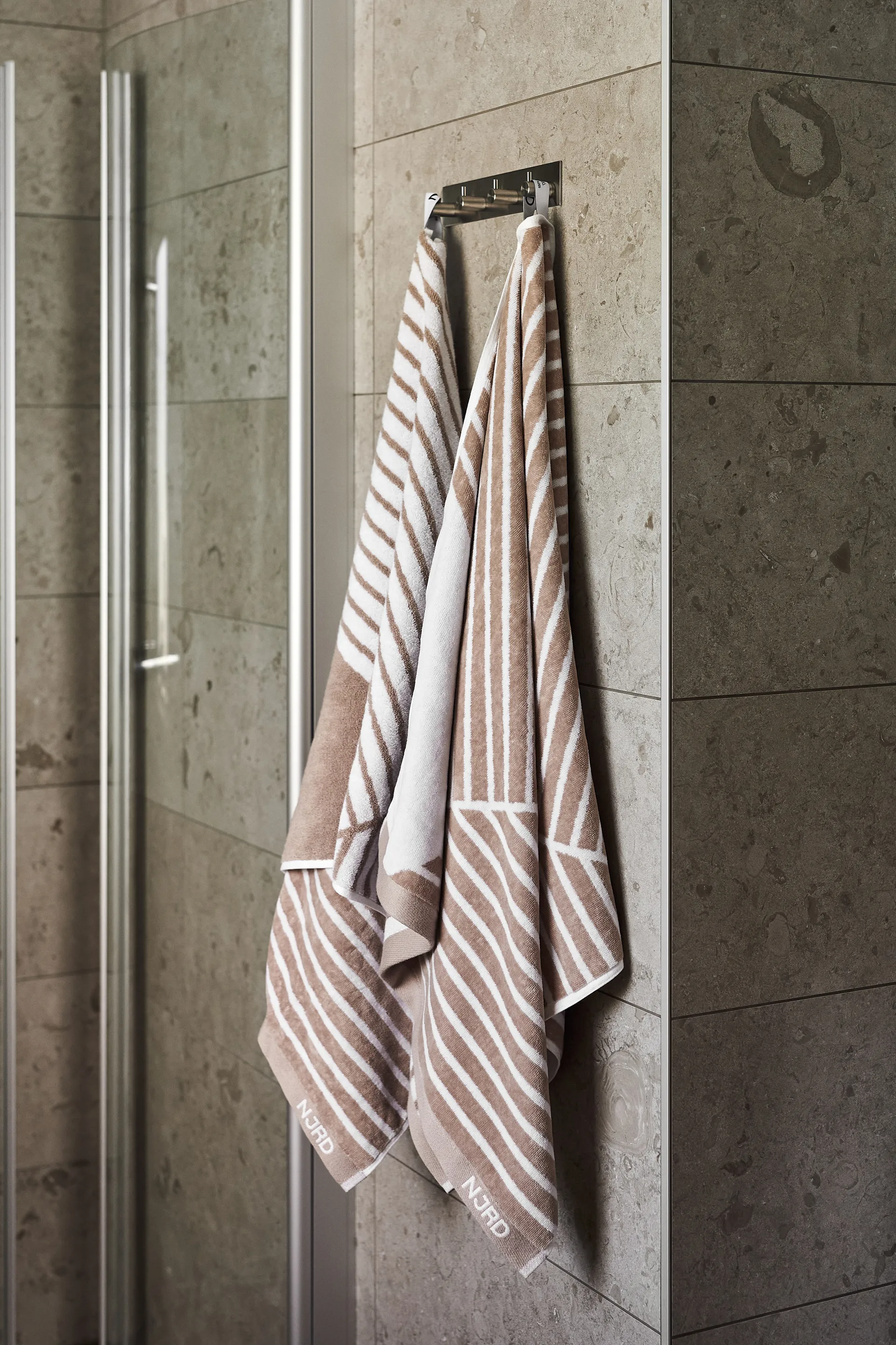 Serviette Stripes 70x140 cm , Beige NJRD