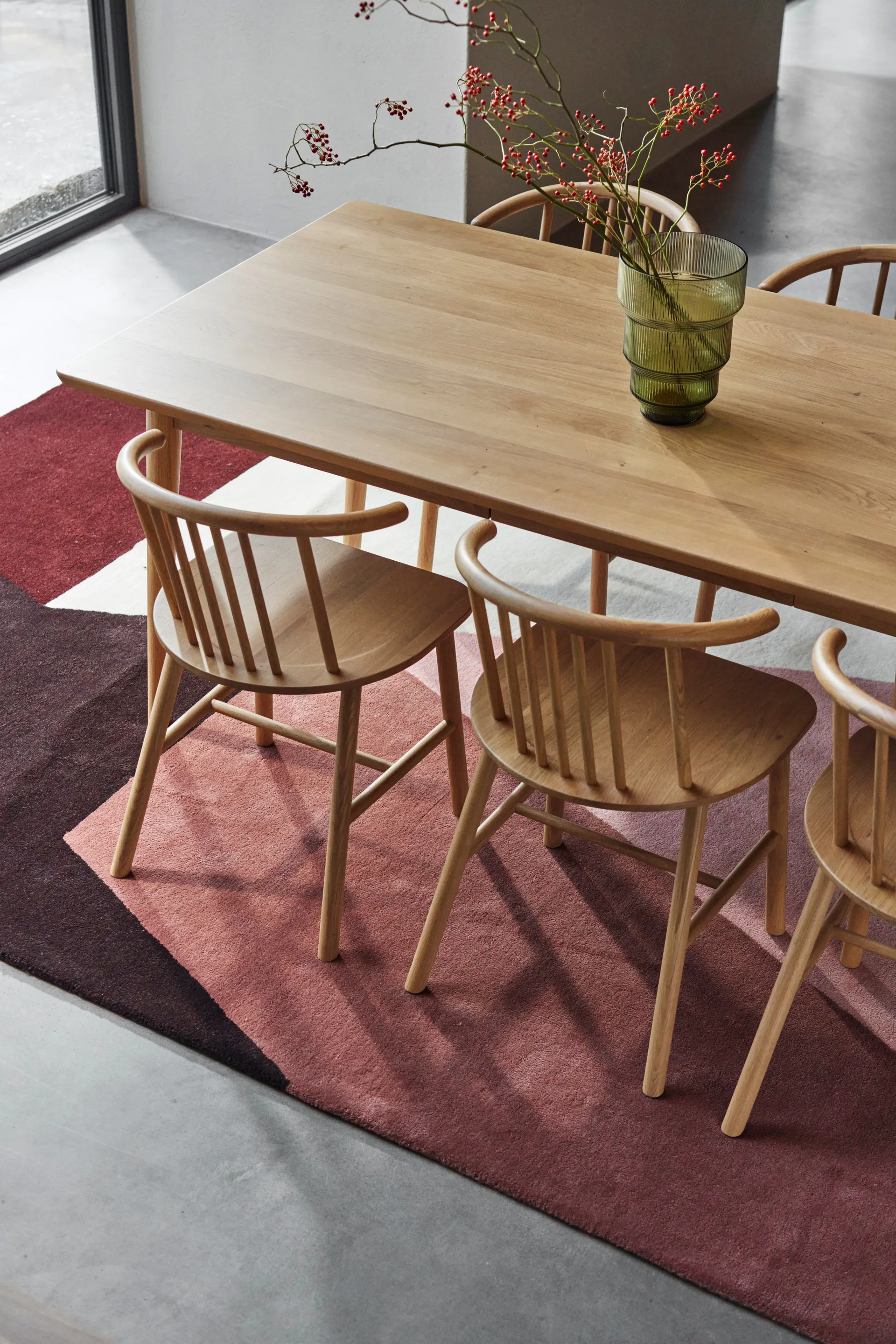 Table à manger VIOR 200 cm + chaise lot de 6 – Chêne laqué‑naturel NJRD