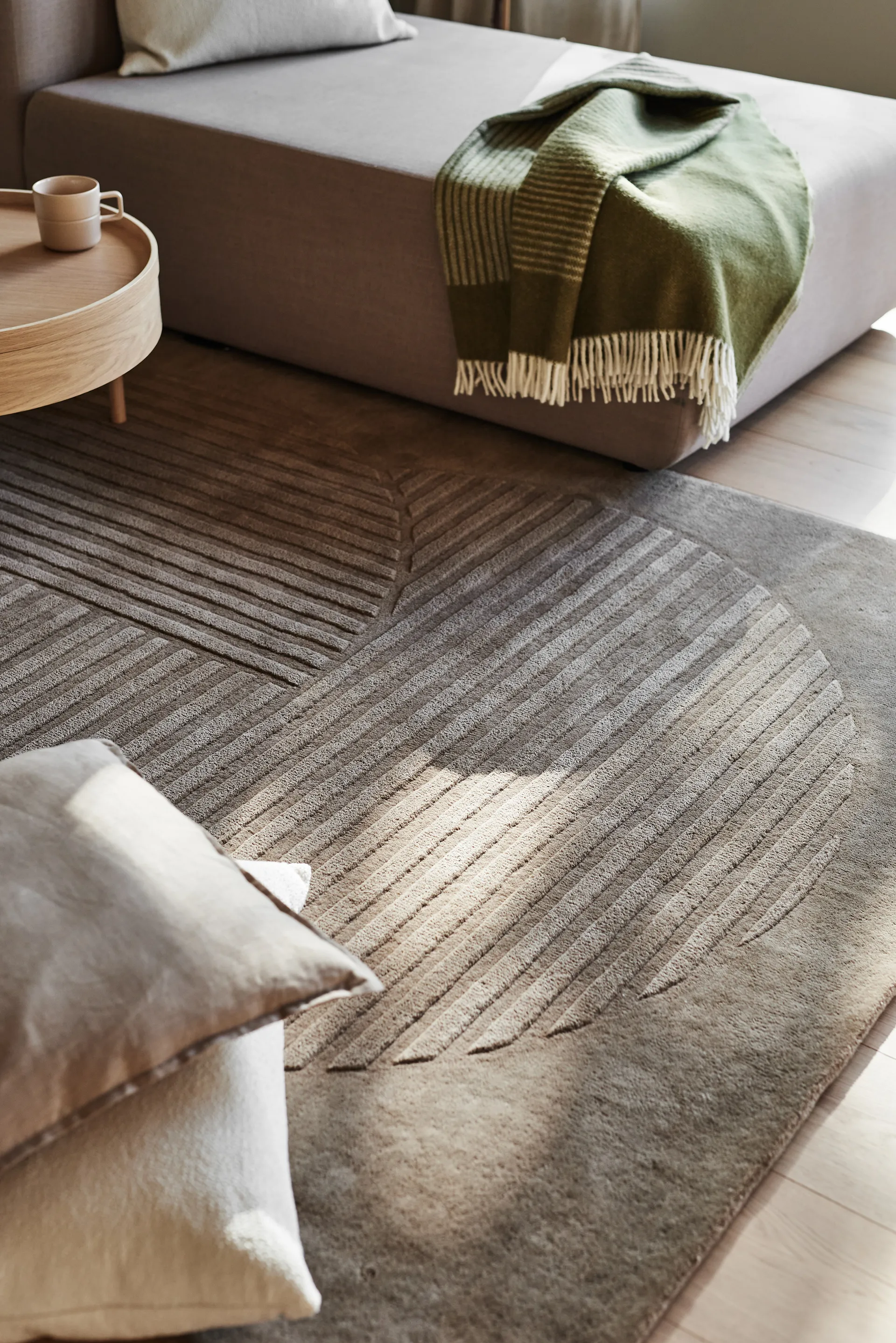 Tapis en laine Levels Circles, Taupe, 170x240 cm NJRD