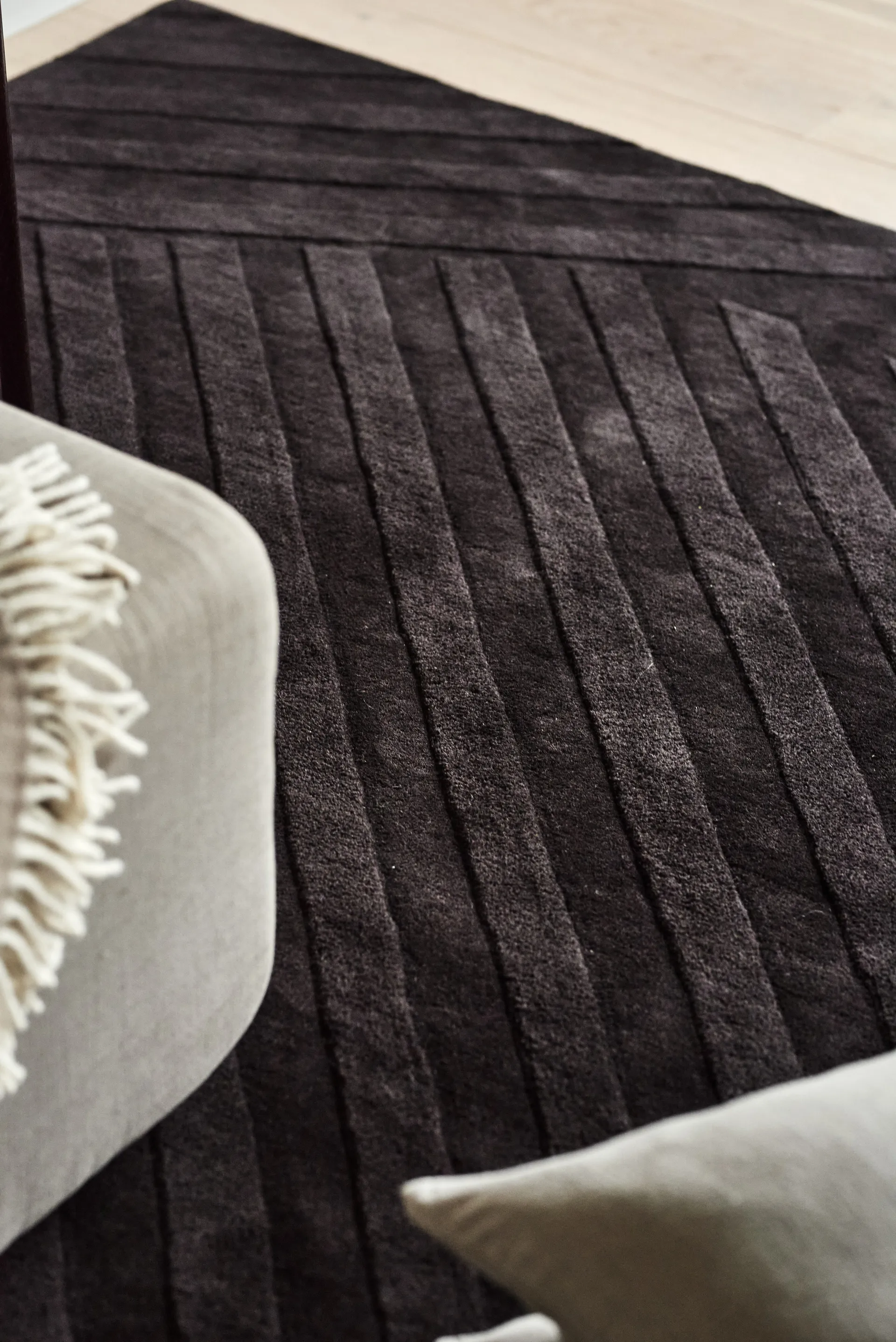 Tapis en laine Levels stripes marron, 200x300 cm NJRD