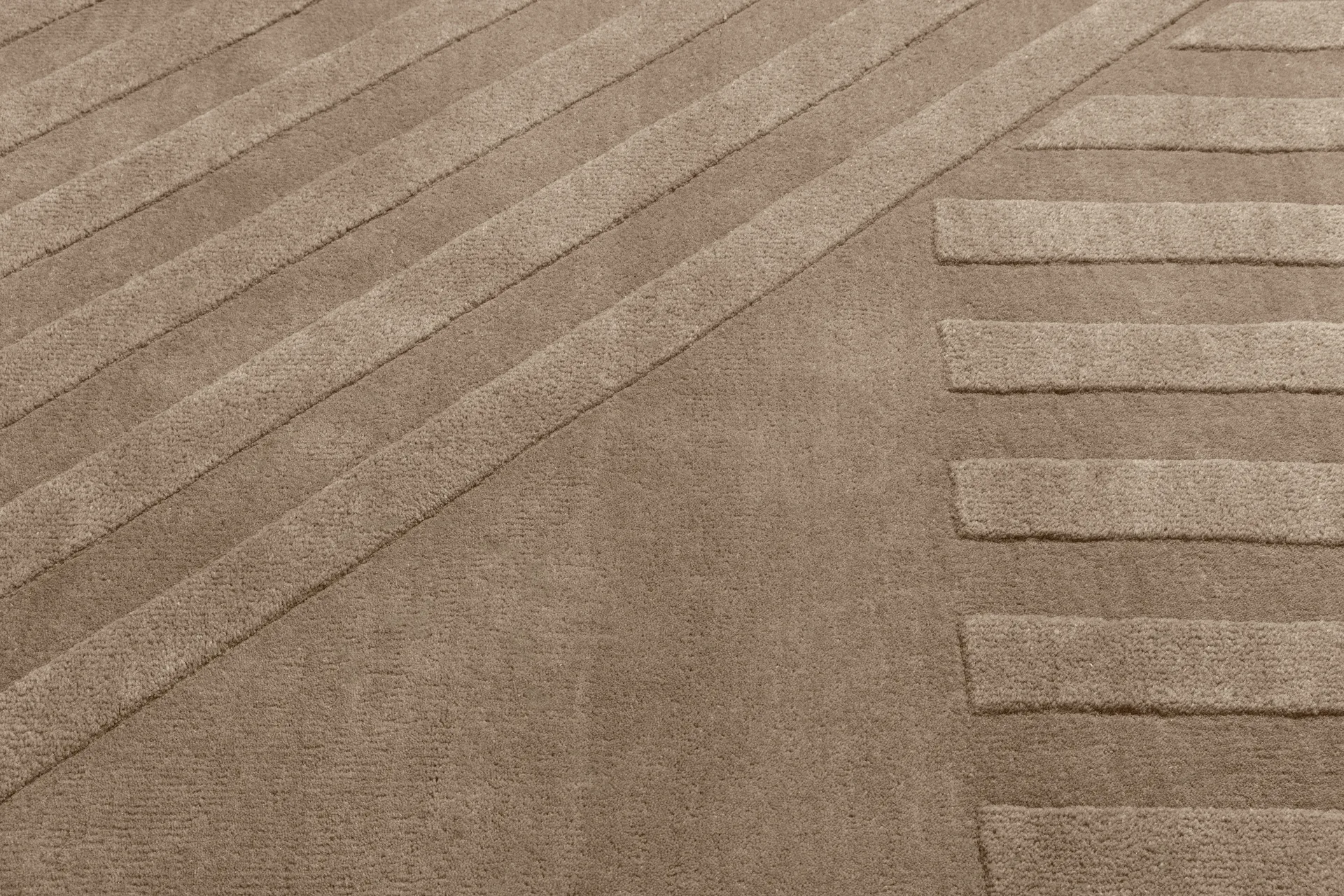 Tapis en laine Levels stripes taupe, 170x240 cm NJRD
