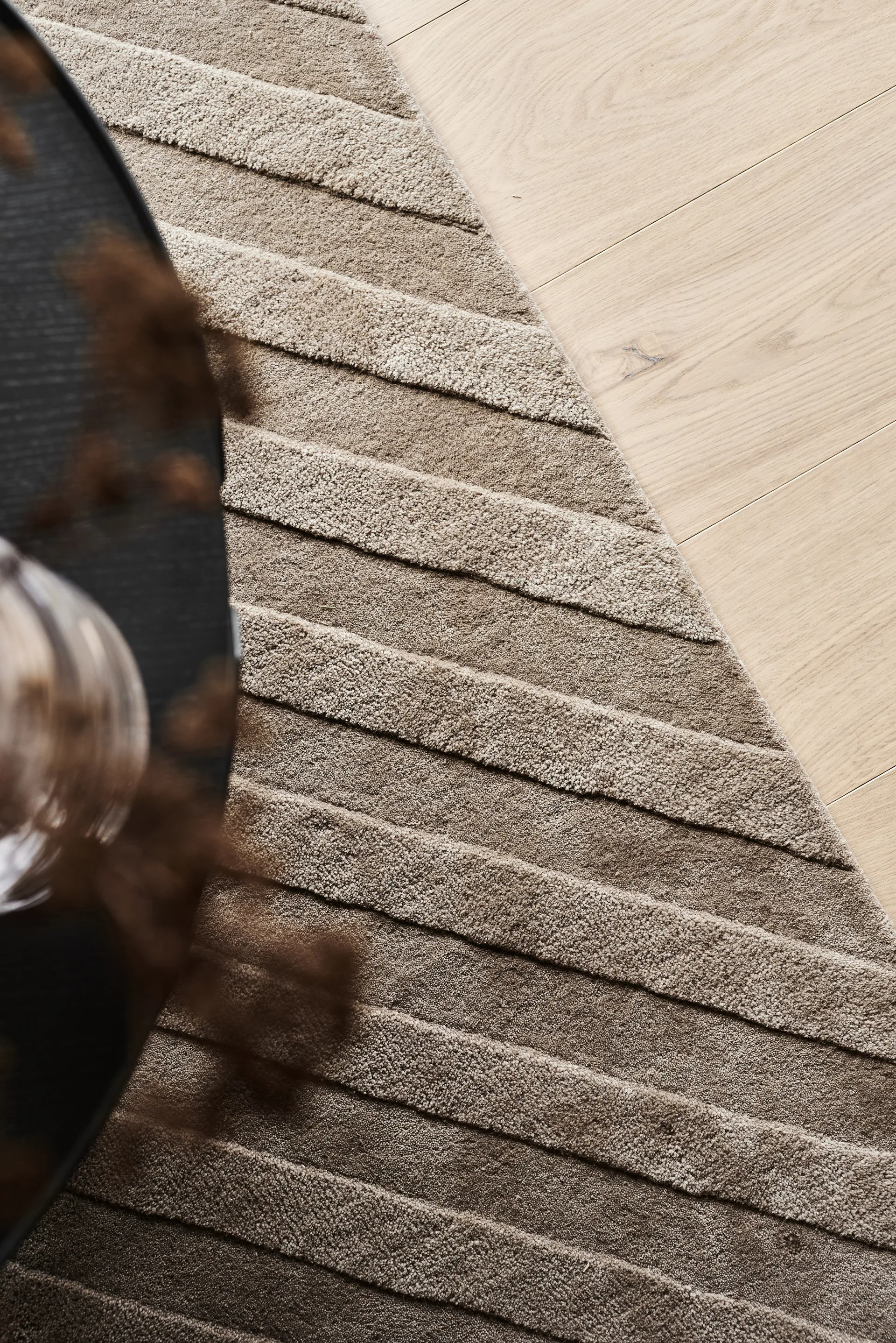 Tapis en laine Levels stripes taupe, 200x300 cm NJRD