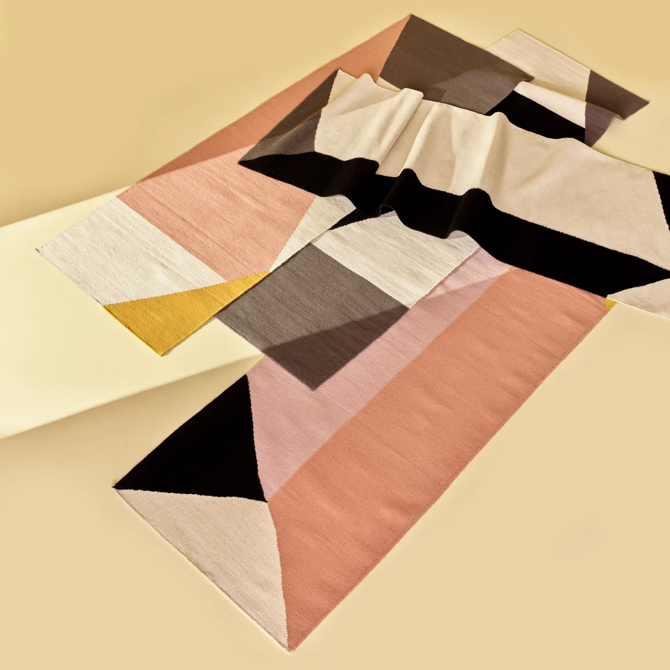 Tapis Kelim Stripes blocks noir, 80x240 cm NJRD