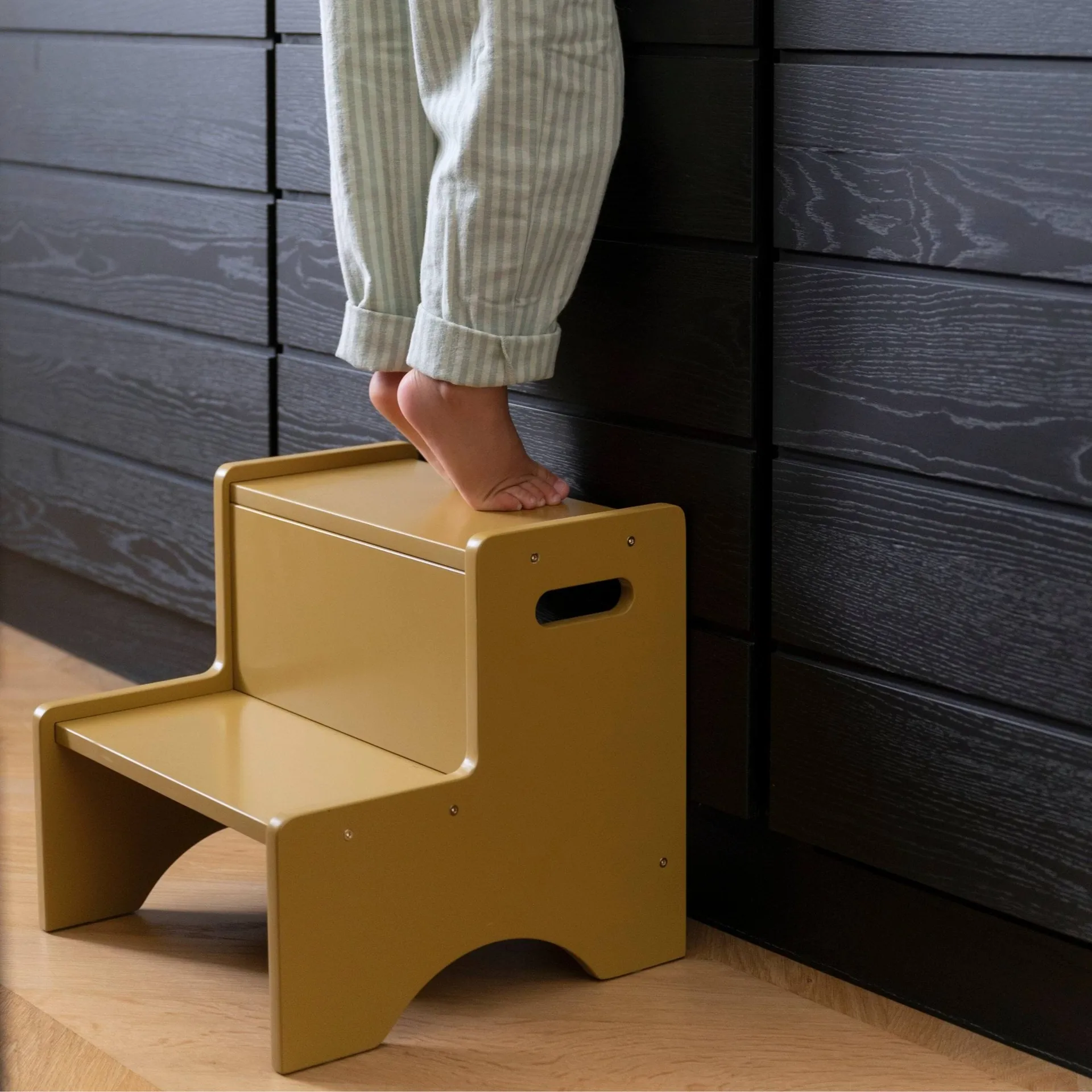 Tabouret pour enfants Step Up, Curry Nofred