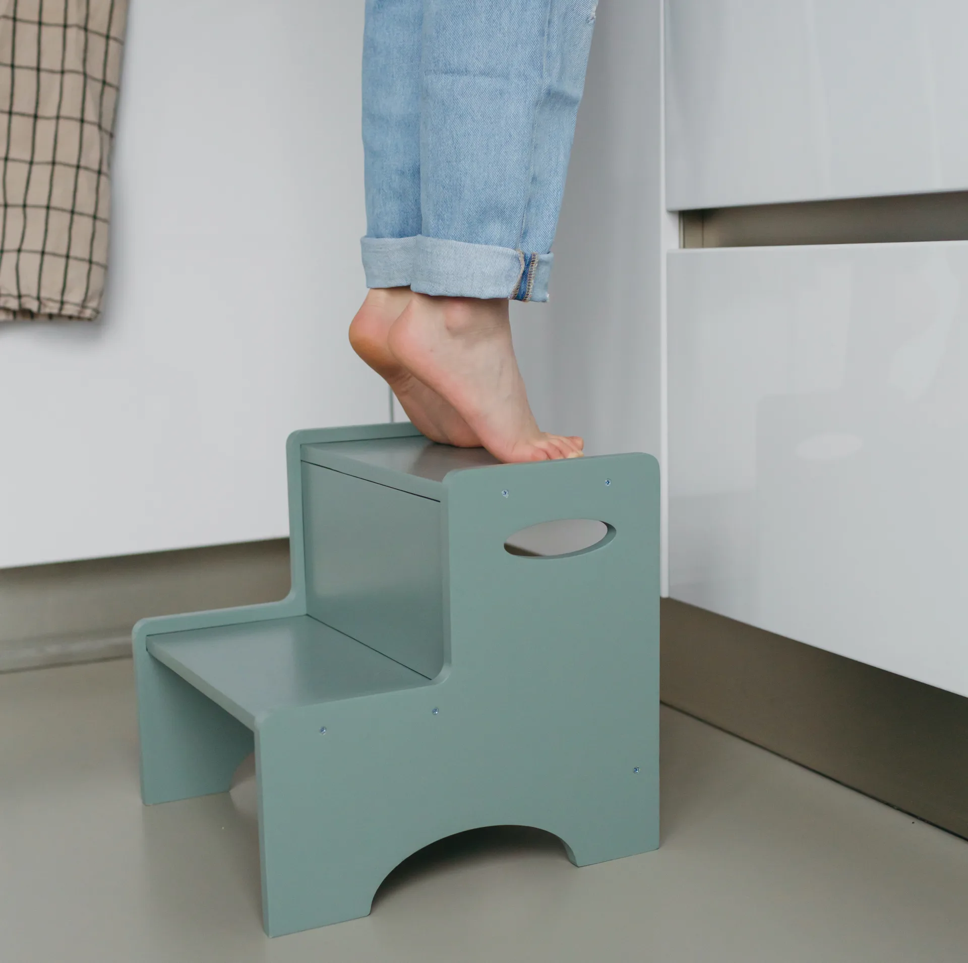 Tabouret pour enfants Step Up, Vert olive Nofred