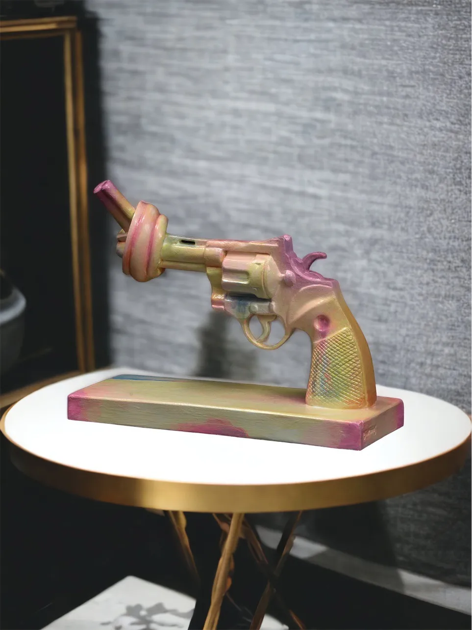 Acne for Peace sculpture 40 cm, Multi Non Violence