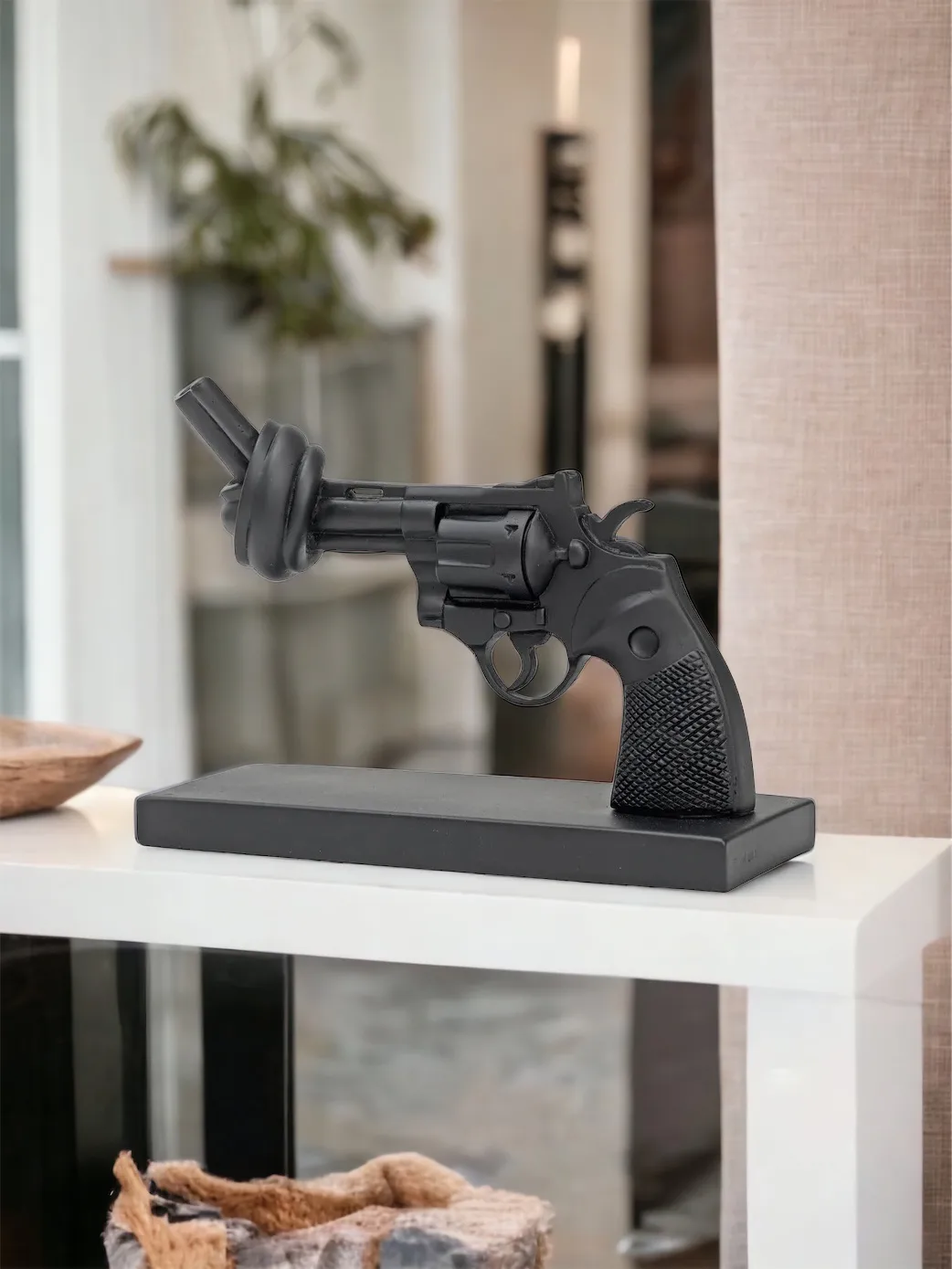 Soft black 19 cm, Noir Non Violence