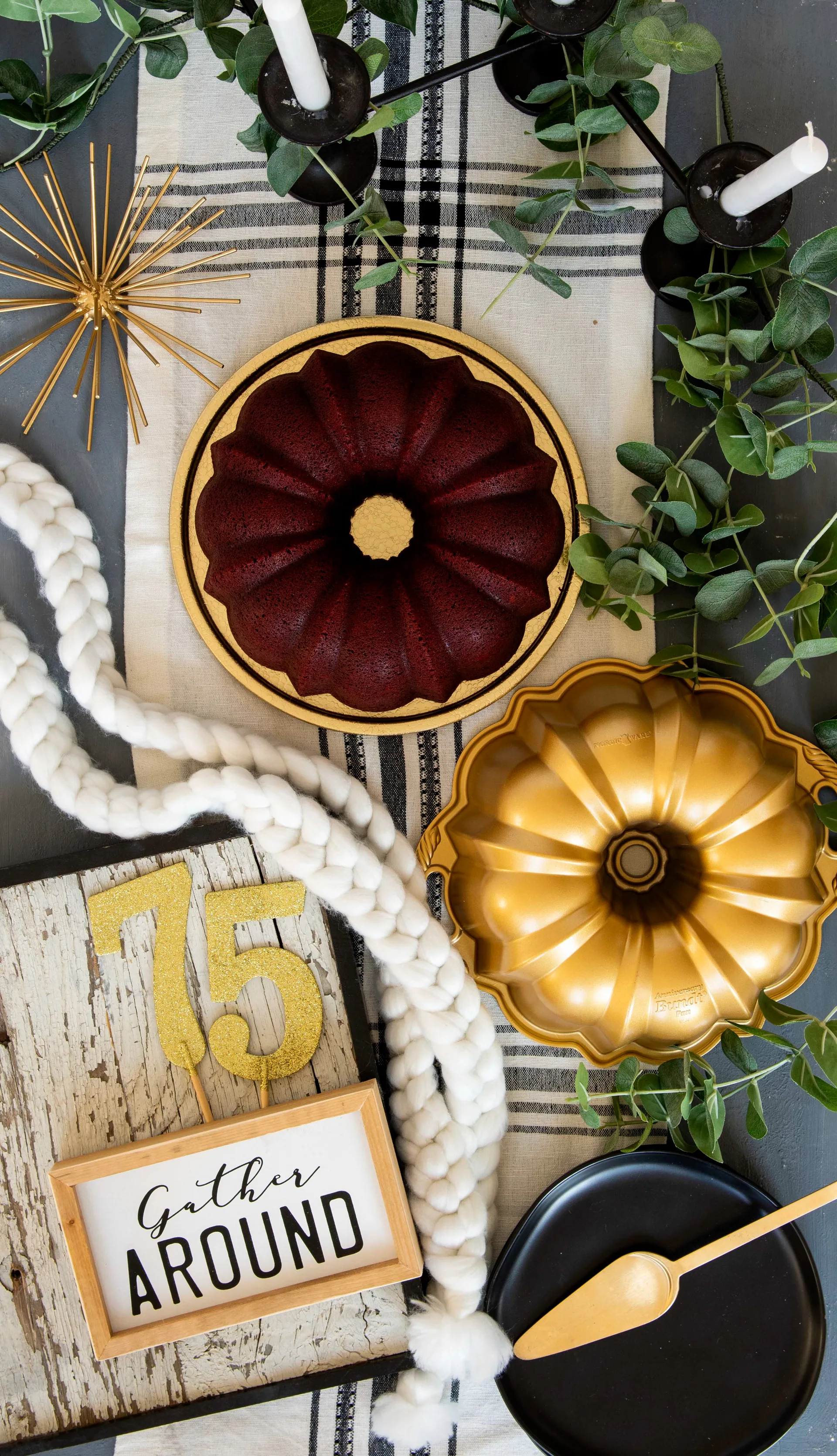 Moule Anniversary Bundt Nordic Ware, 2,4 L Nordic Ware