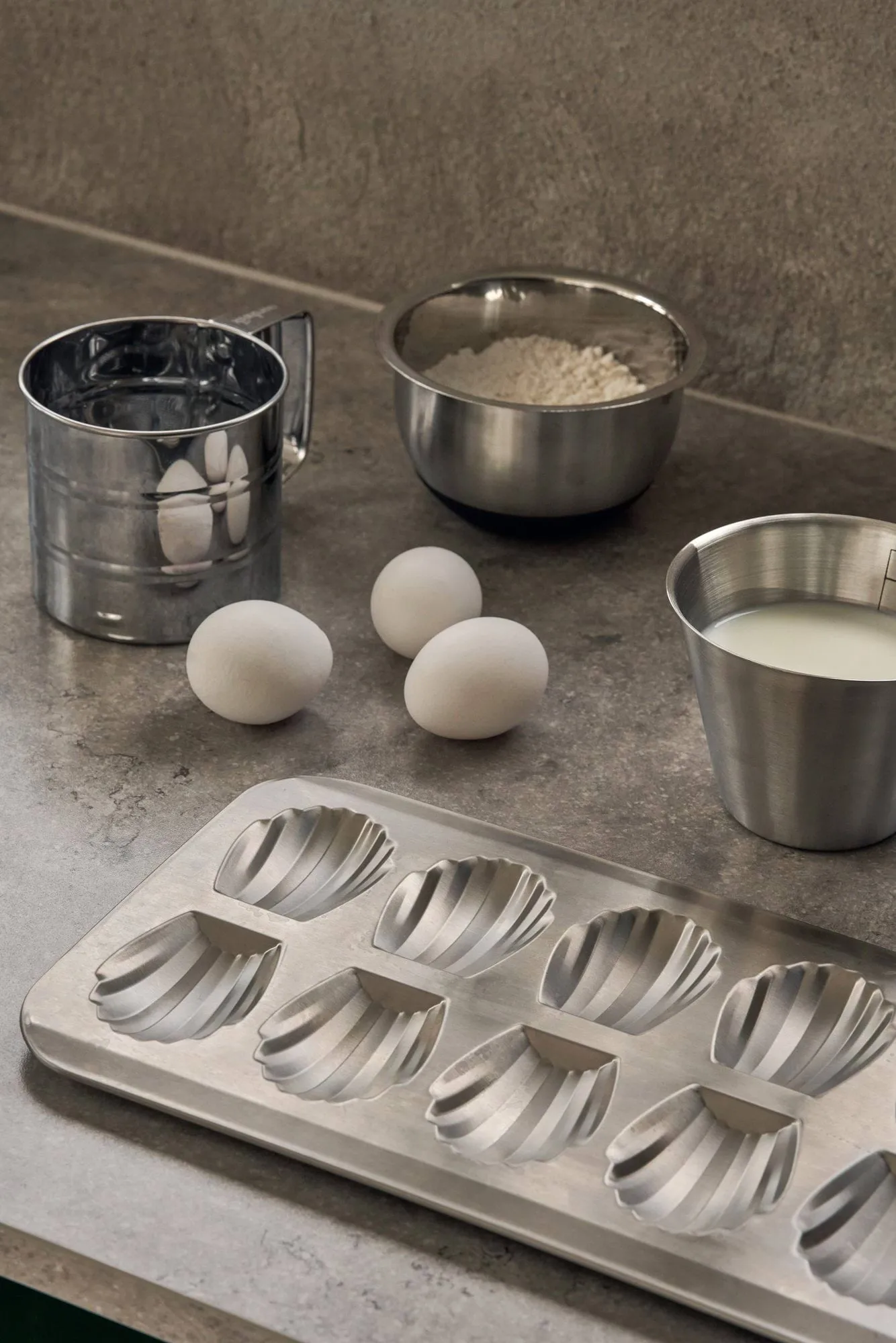 Moule à madeleines BAKE, Acier inoxydable, 12 pièces Nordwik