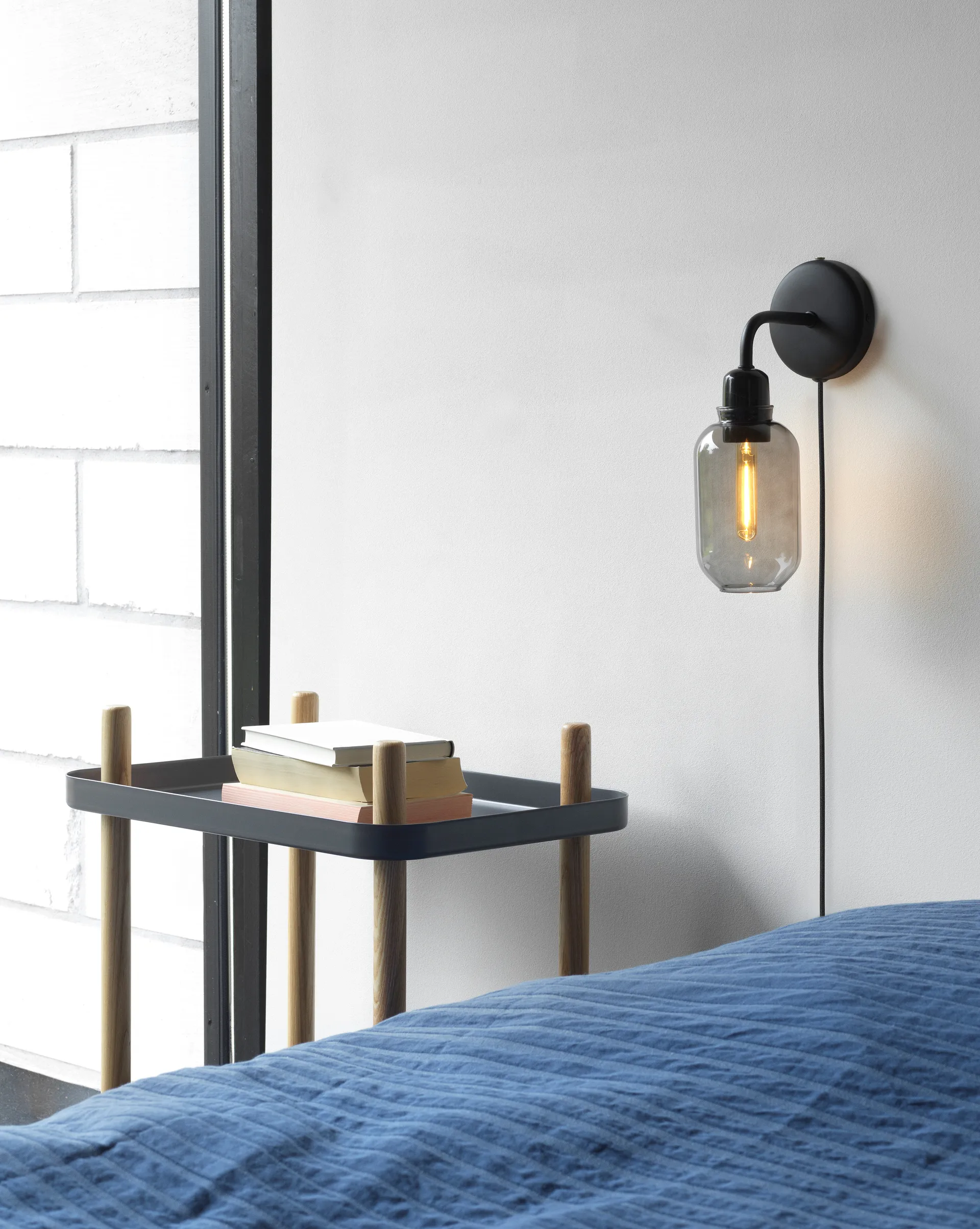 Applique murale Amp, Smoke-black Normann Copenhagen