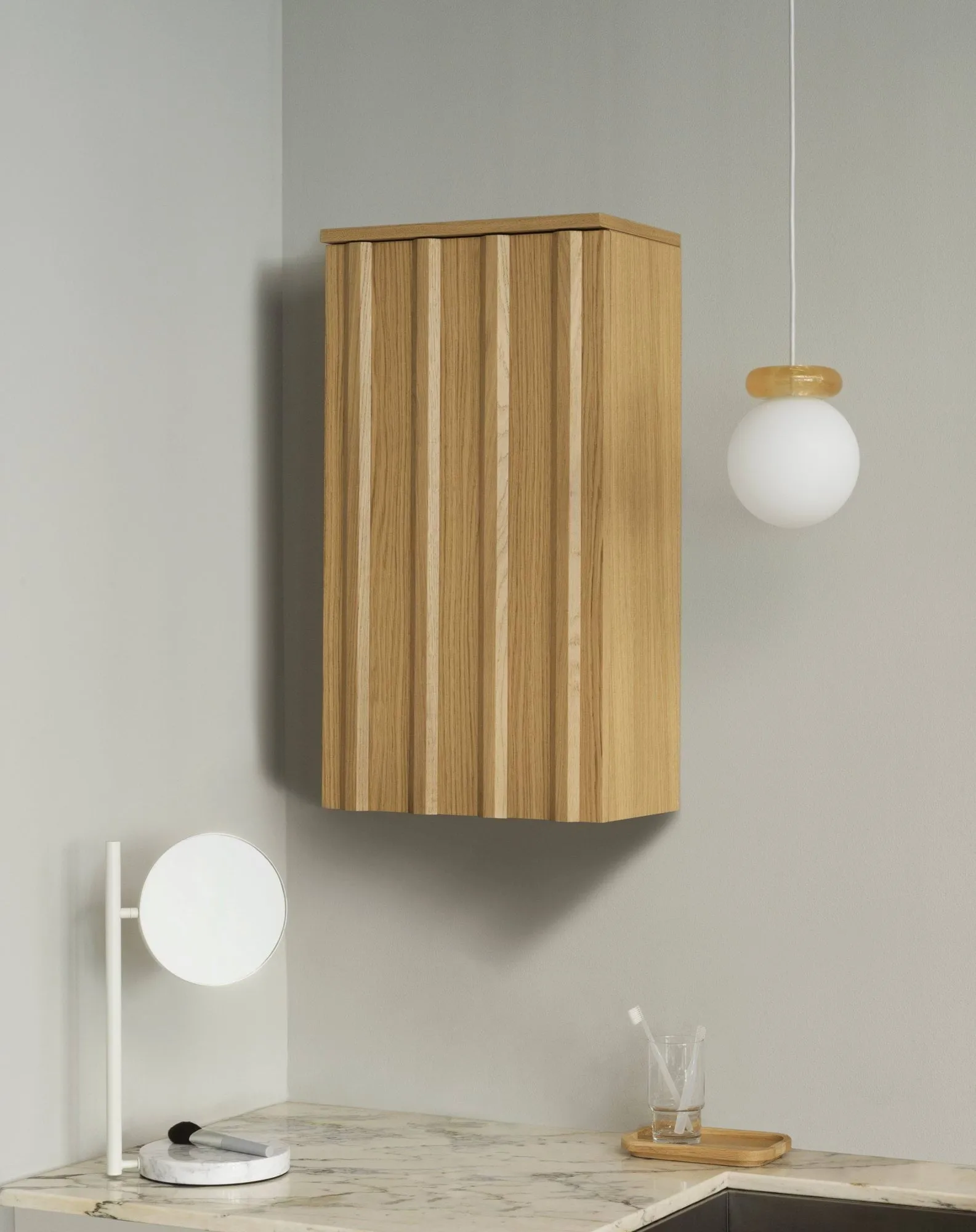 Armoire murale Rib, Chêne, 73x40x23 cm Normann Copenhagen