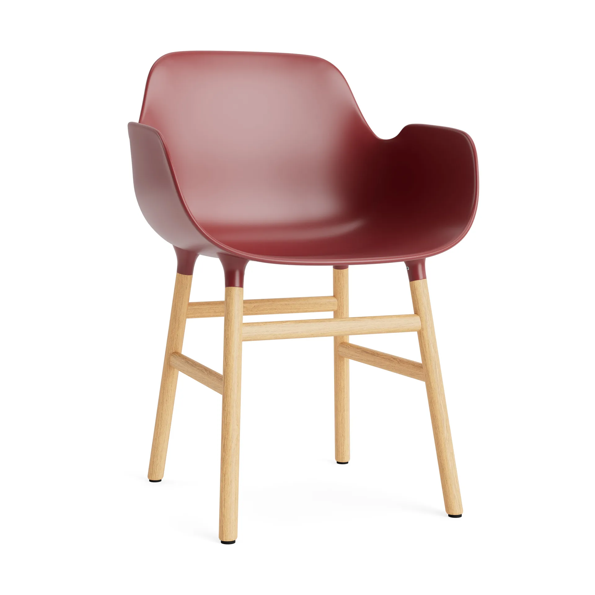 Chaise avec accoudoirs Form, red, pieds en chêne Normann Copenhagen