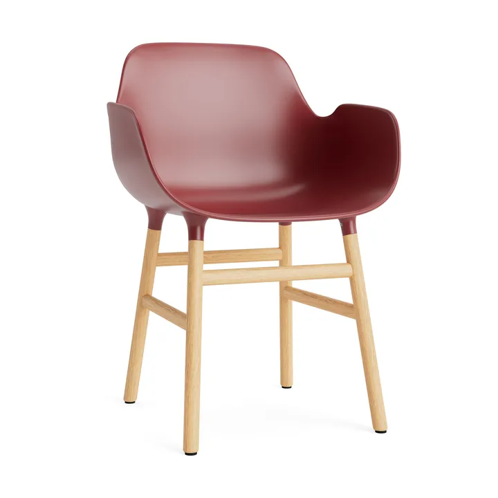 Chaise avec accoudoirs Form - red, pieds en chêne - Normann Copenhagen