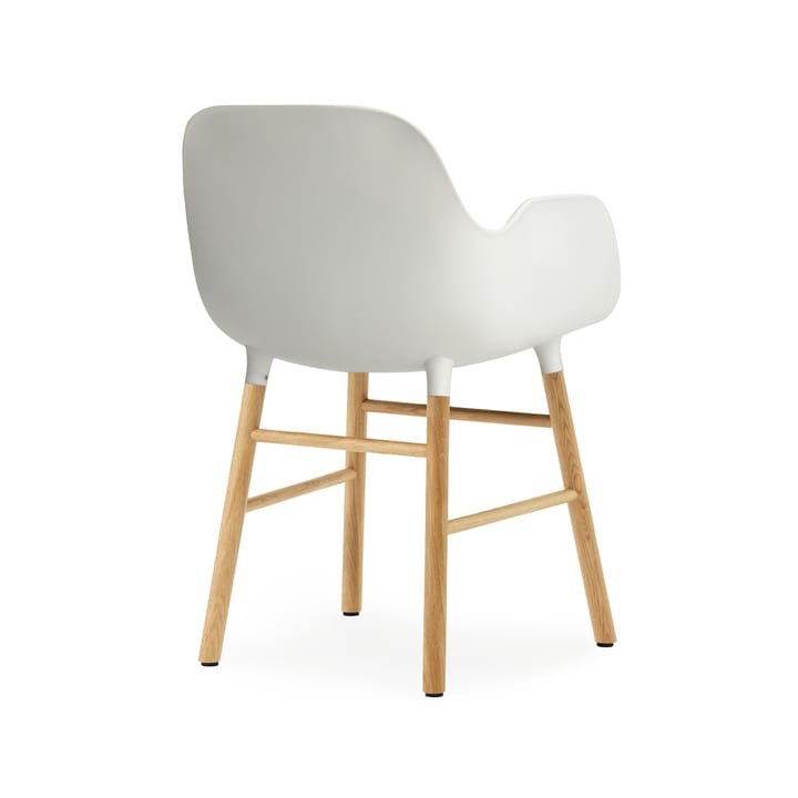 Chaise avec accoudoirs Form - white, pieds en chêne - Normann Copenhagen