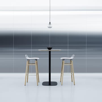Chaise de bar Form Chair pieds en chêne - gris - Normann Copenhagen