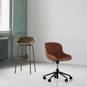 Chaise de bar Hyg pieds en métal 65 cm - Vert olive - Normann Copenhagen
