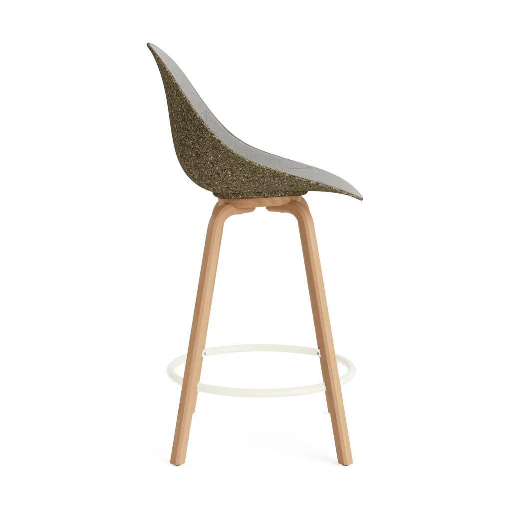 Chaise de bar Mat Bar Chair habillée sur le devant 65 cm, Remix 133-seaweed-beech-cream steel Normann Copenhagen