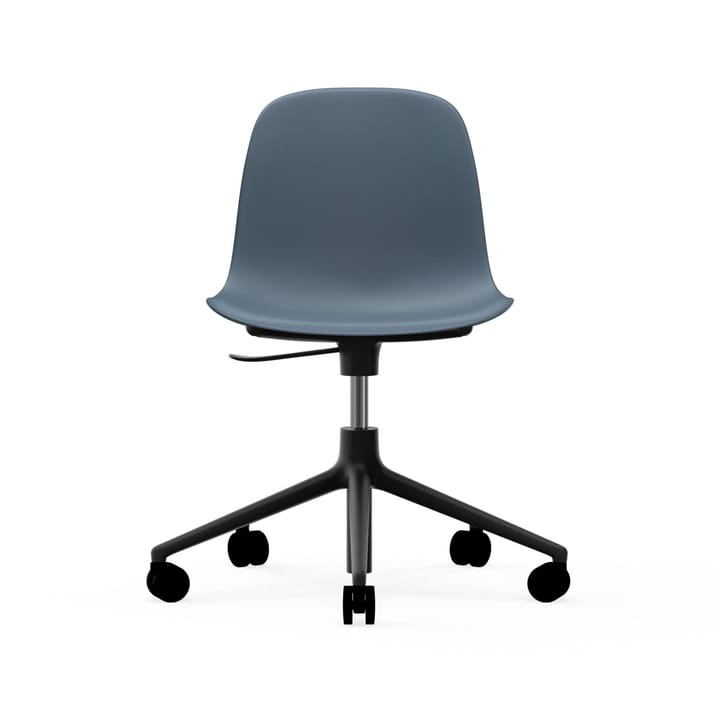 Chaise de bureau Form avec base pivotante, fauteuil de bureau 5W - bleu, aluminium noir, roulettes - Normann Copenhagen
