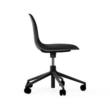 Chaise de bureau Form avec base pivotante, fauteuil de bureau 5W - noir, aluminium noir, roulettes - Normann Copenhagen