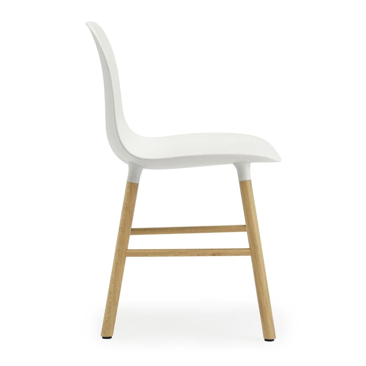 Chaise Form Chair pieds en chêne lot de 2 - blanc-chêne - Normann Copenhagen