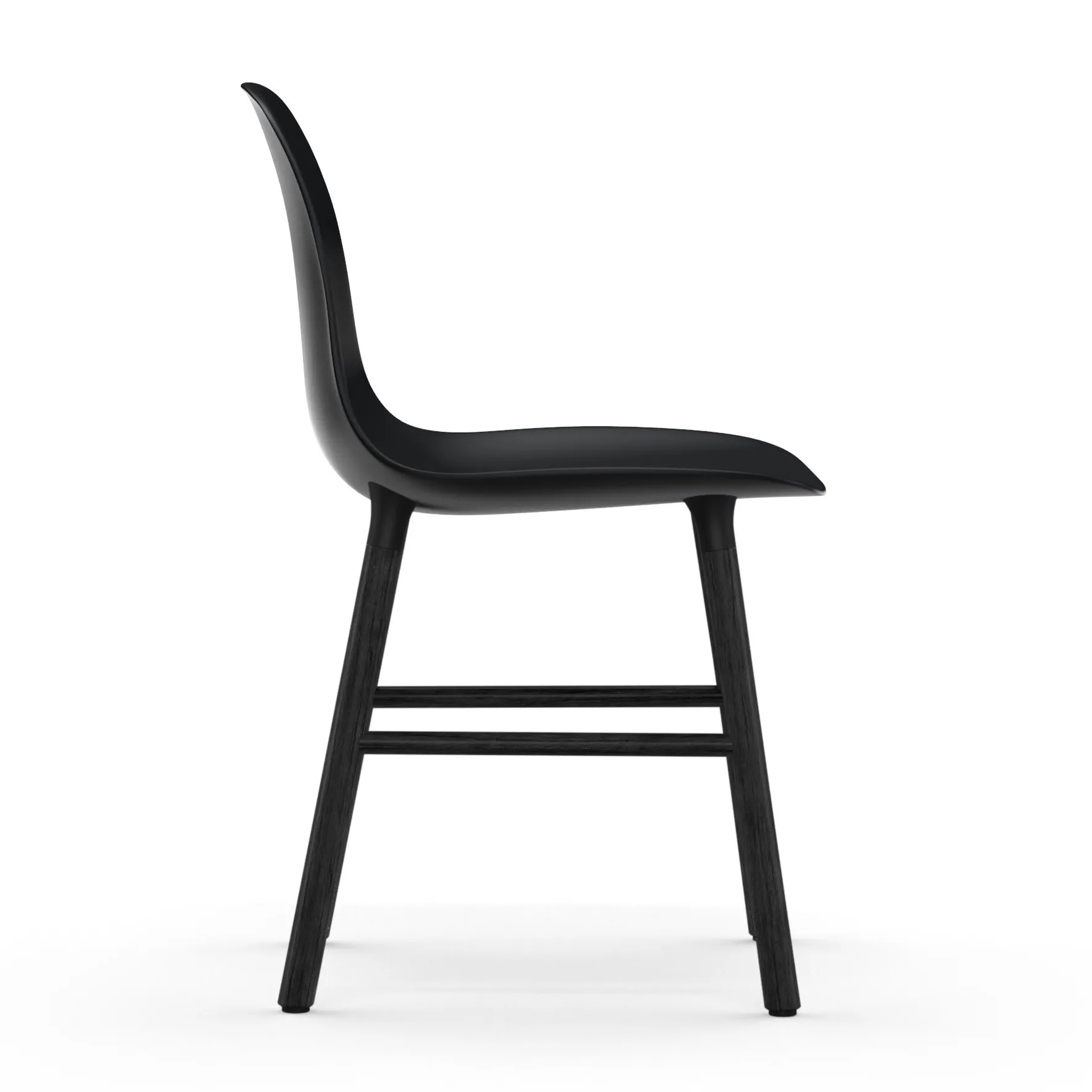 Chaise Form pieds noirs, Noir Normann Copenhagen
