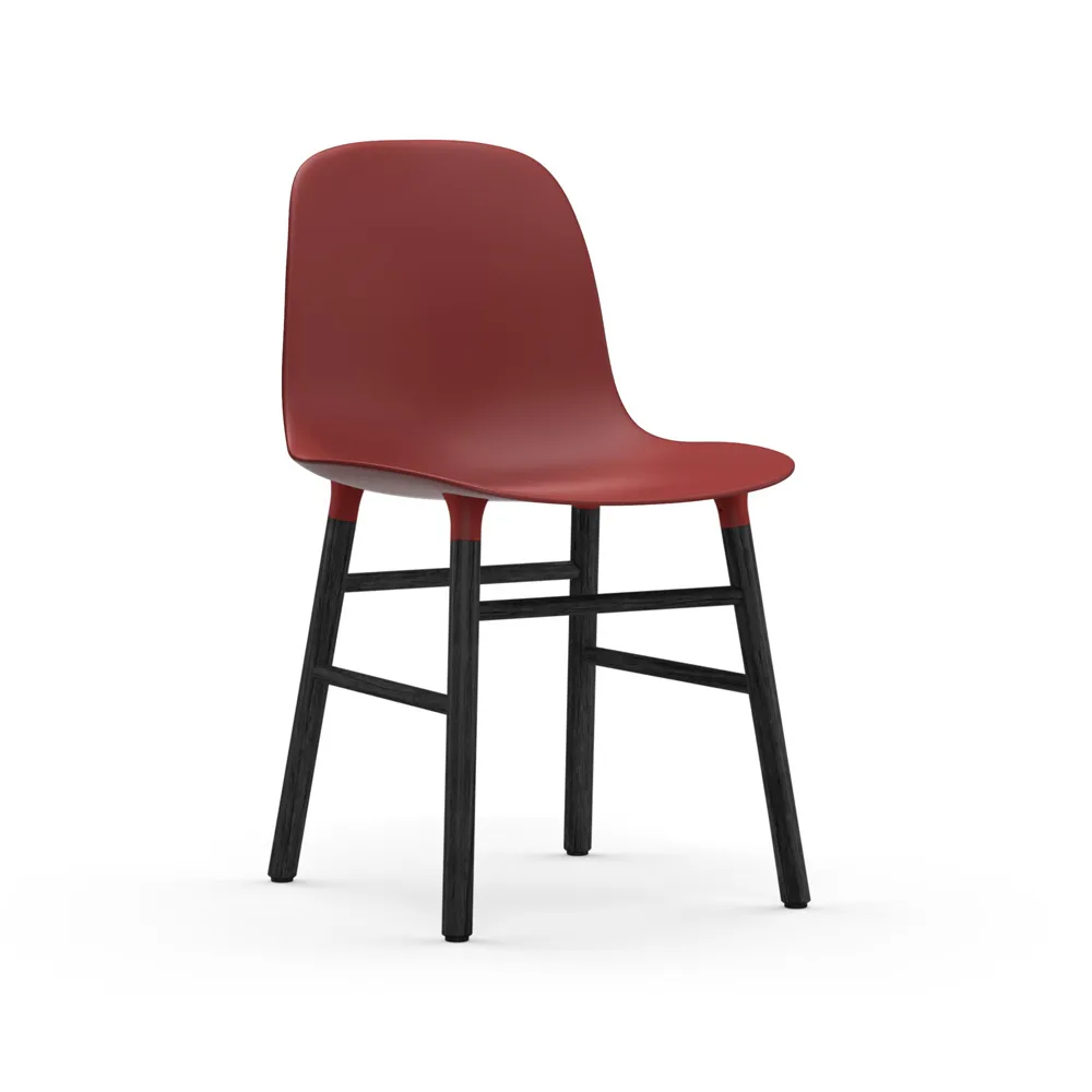 Chaise Form, red, pieds noirs Normann Copenhagen