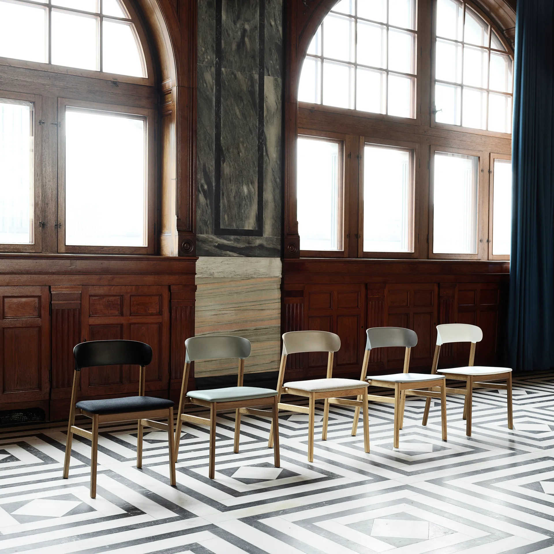 Chaise Herit chêne fumé, Blanc Normann Copenhagen