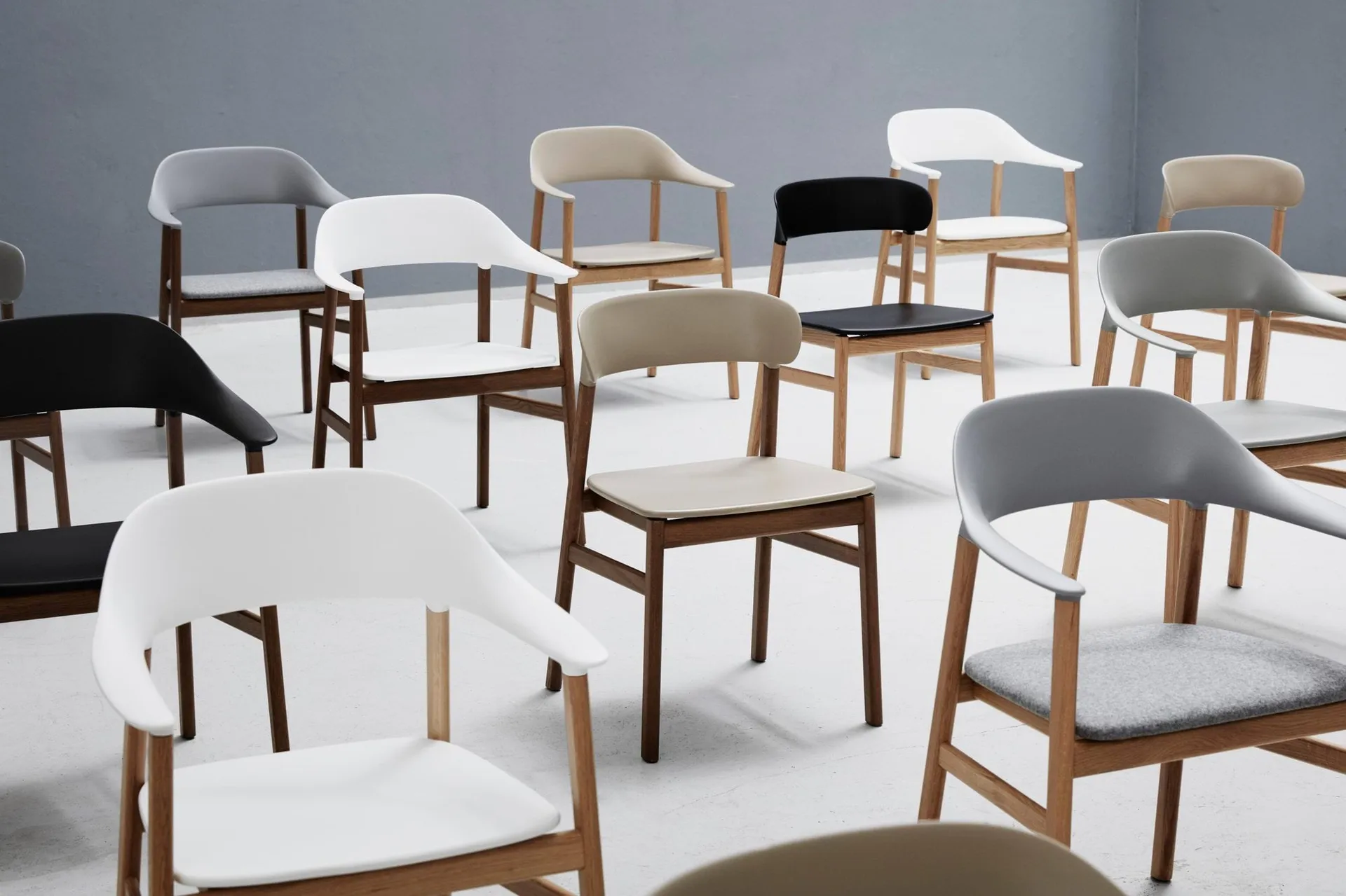 Chaise Herit chêne fumé, Sand Normann Copenhagen