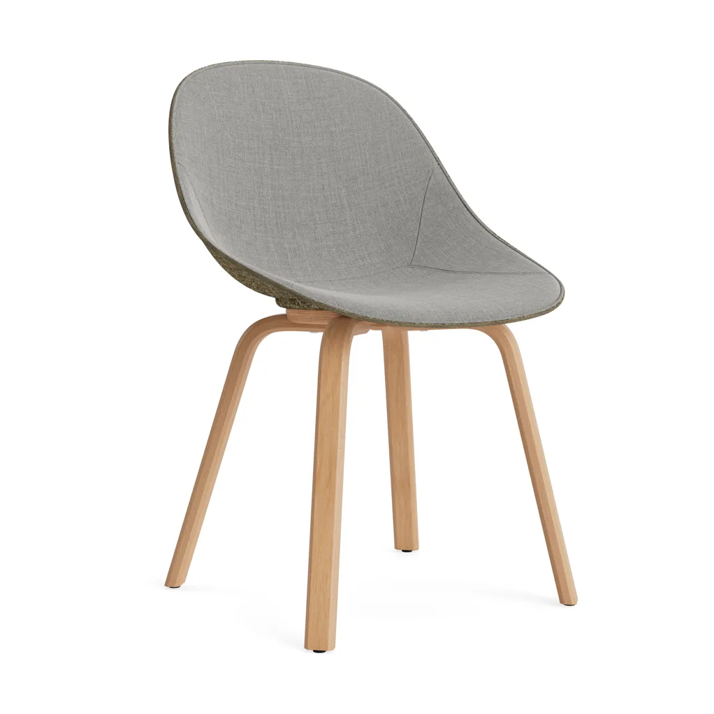 Chaise Mat Chair habillée sur le devant, Remix 133-seaweed-beech Normann Copenhagen