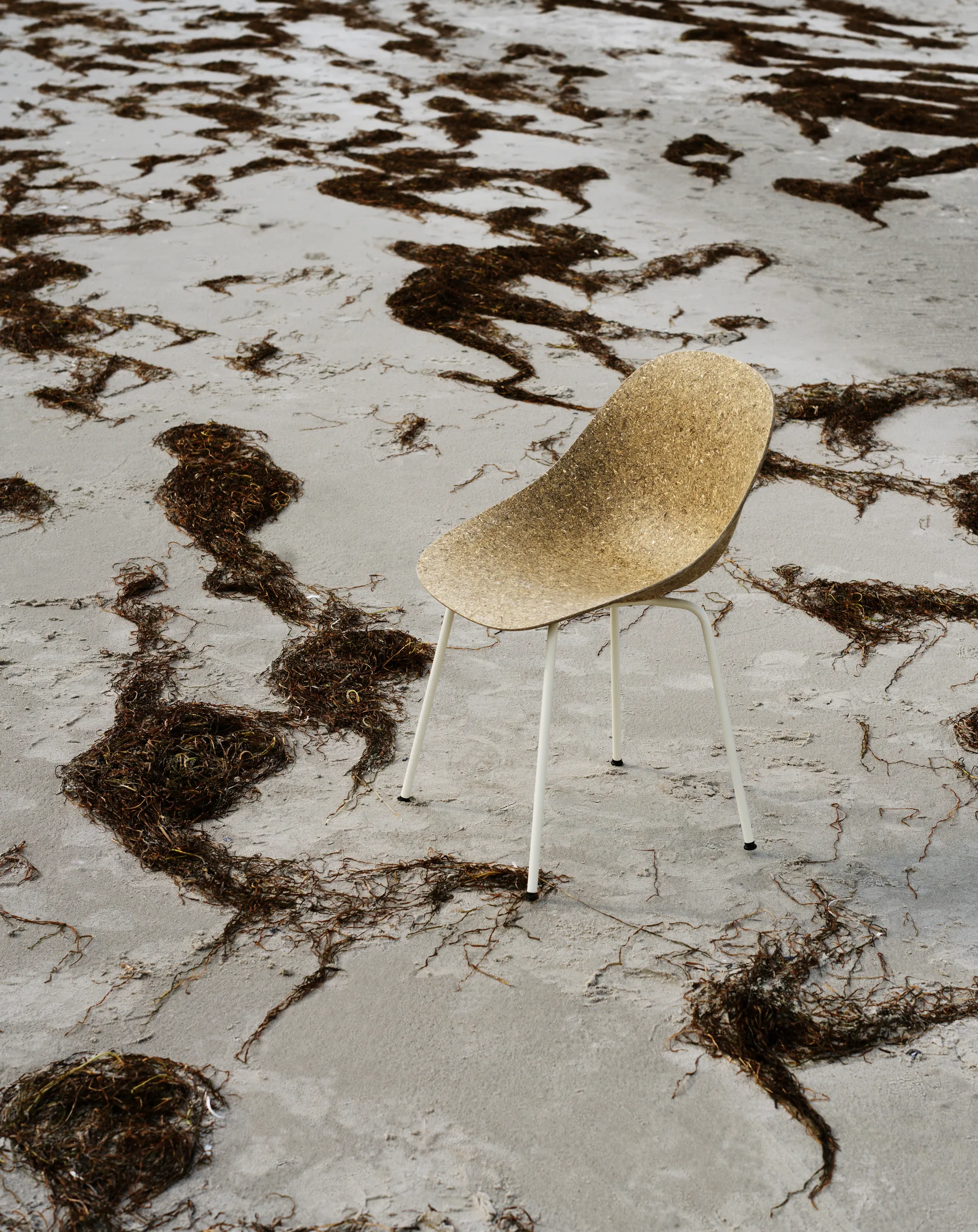 Chaise Mat Chair, Seaweed-cream steel Normann Copenhagen
