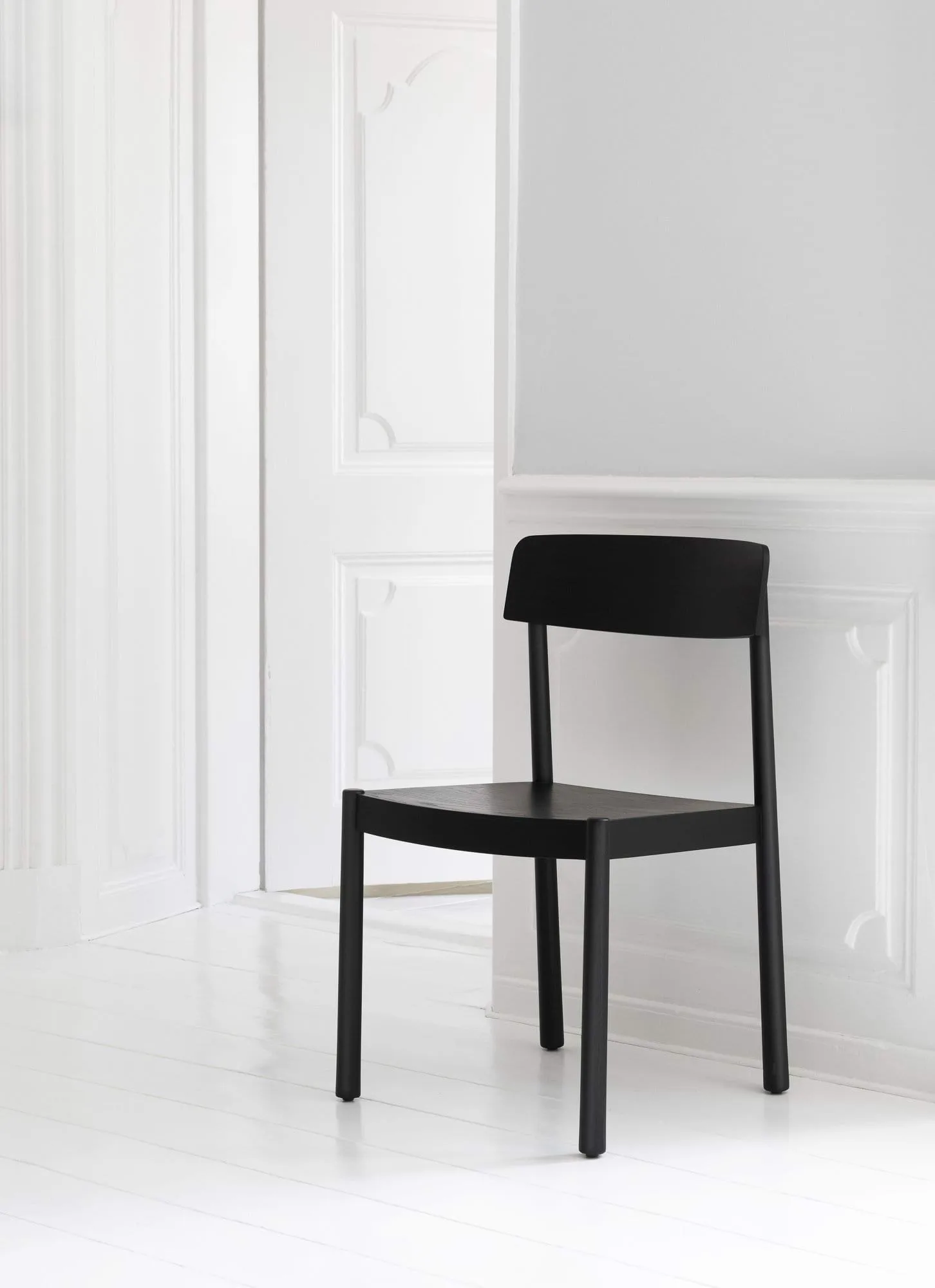 Chaise Timb avec coussin, Noir/ Ultra Leather - Black Normann Copenhagen