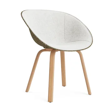 Fauteuil Mat Armchair avec accoudoirs habillé sur le devant - Hallingdal 110-seaweed-beech - Normann Copenhagen