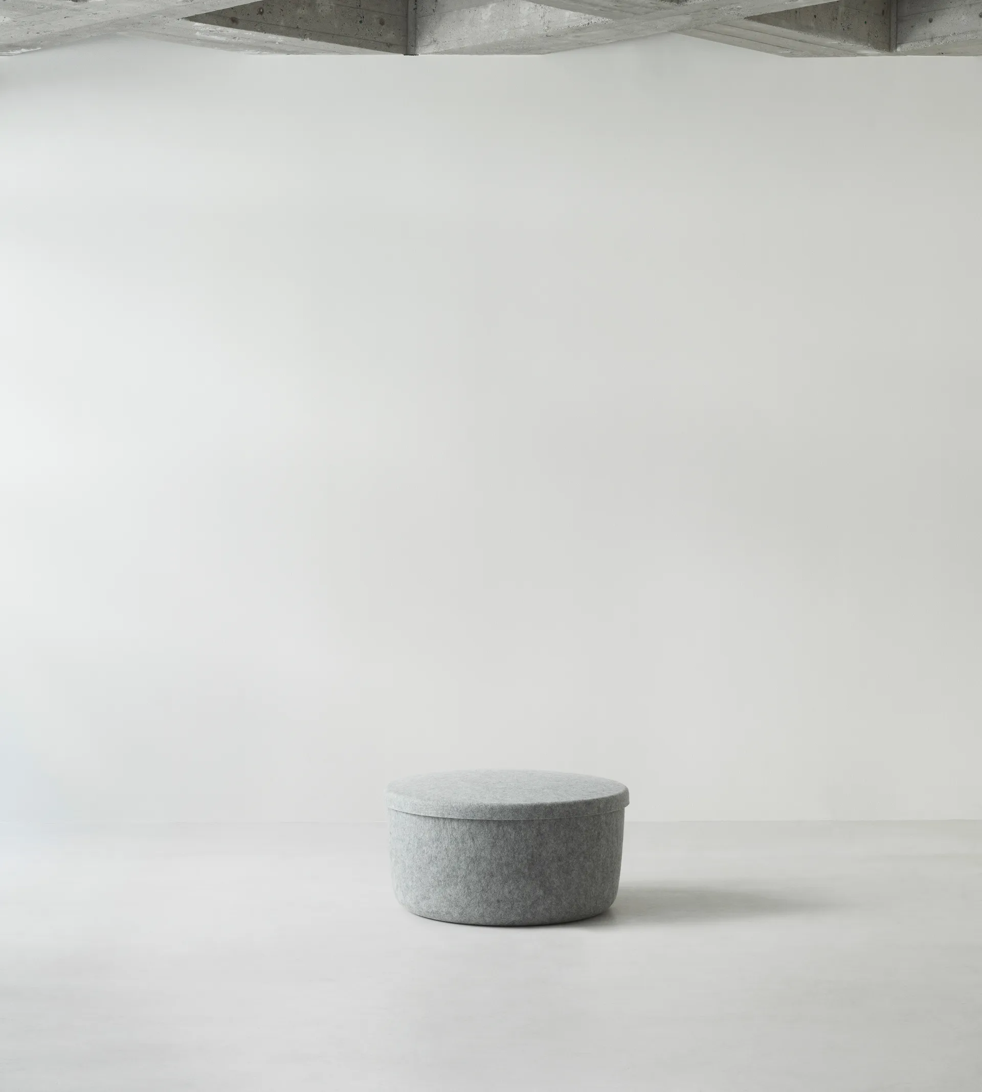 Hide Storage pouf grand, Gris Normann Copenhagen