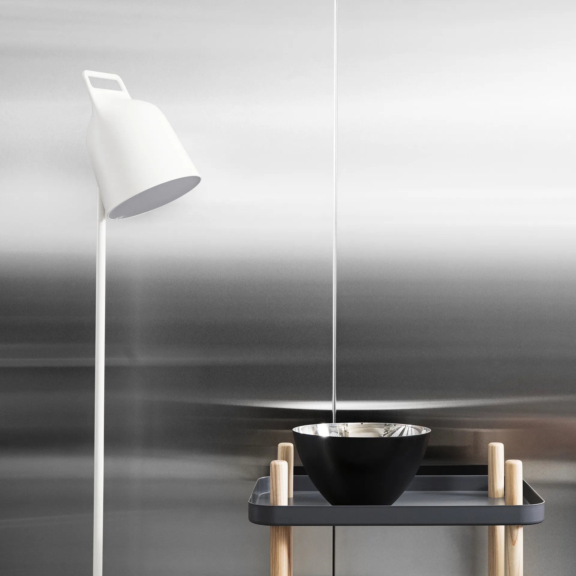 Lampadaire Stage, black, acier revêtu par poudre Normann Copenhagen