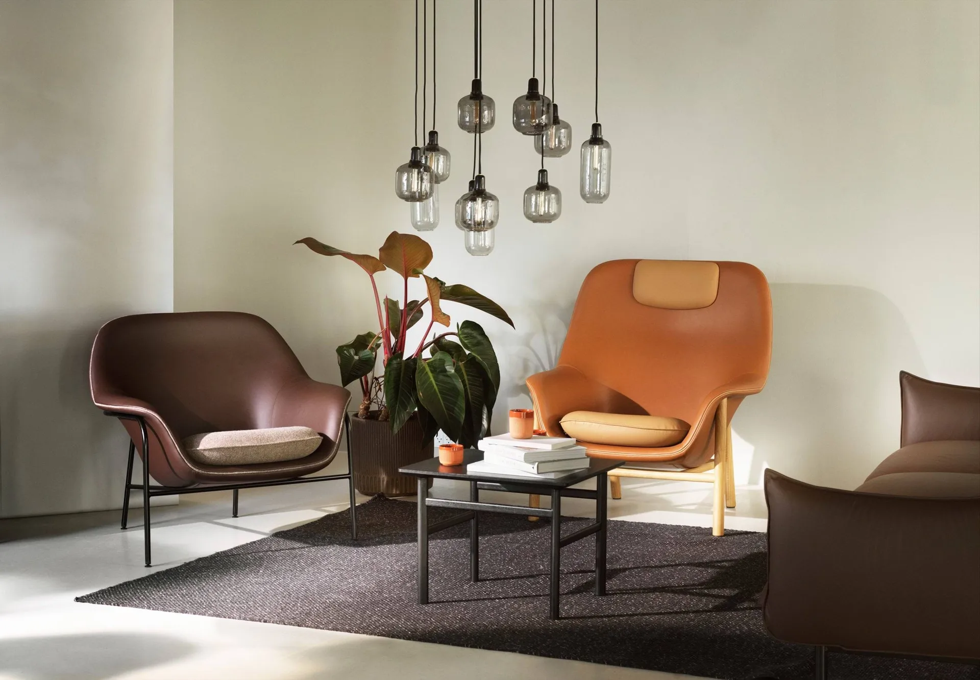Lampe Amp petite, gris-noir Normann Copenhagen