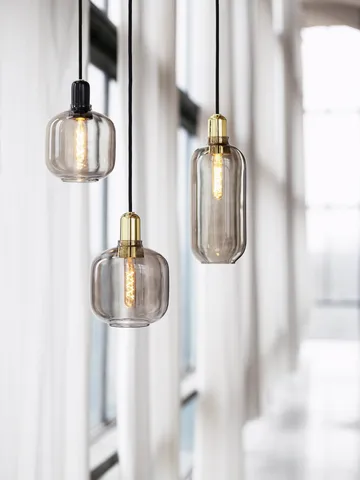 Lampe Amp petite - Smoke-laiton - Normann Copenhagen