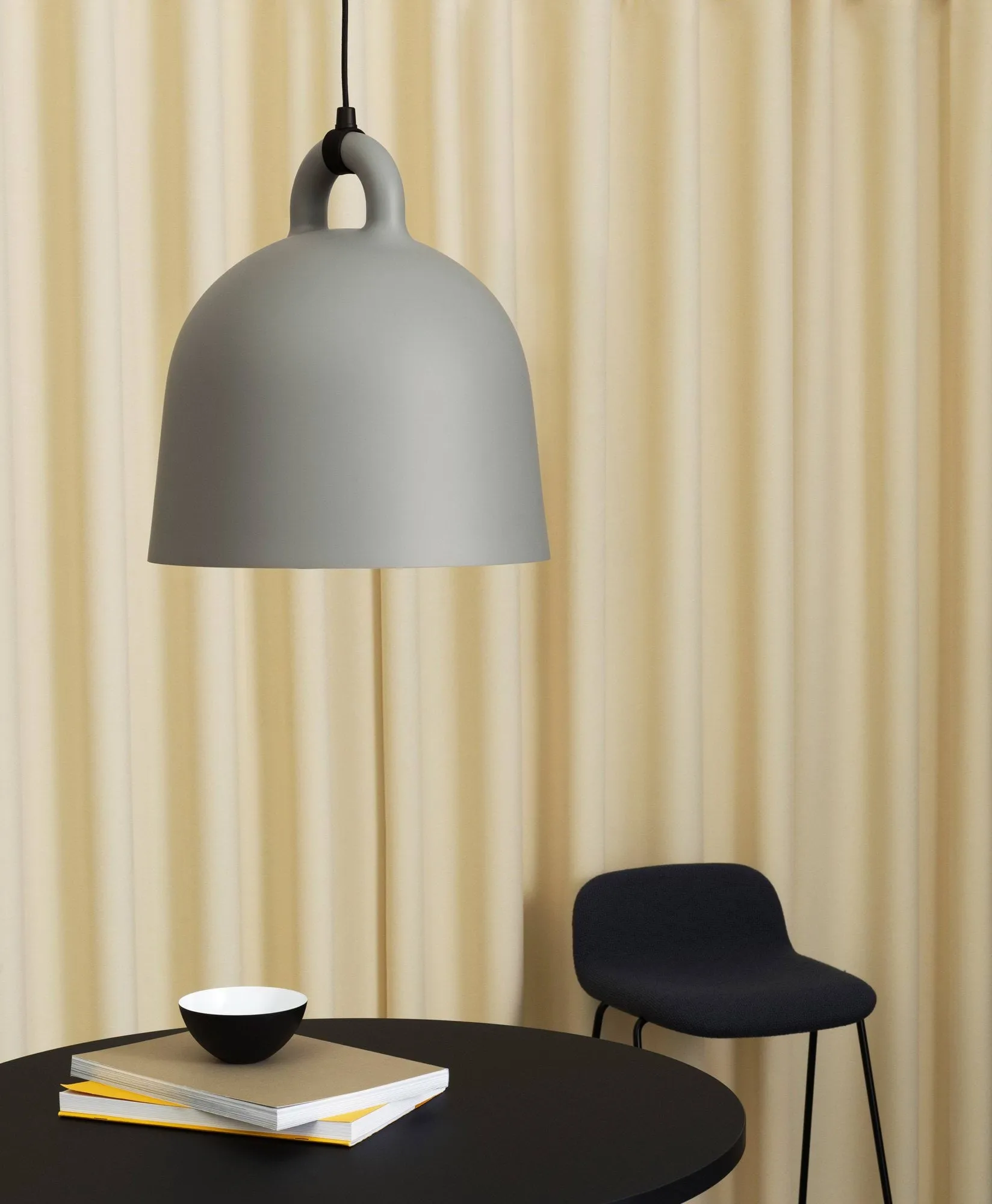 Lampe Bell grise, grand Normann Copenhagen