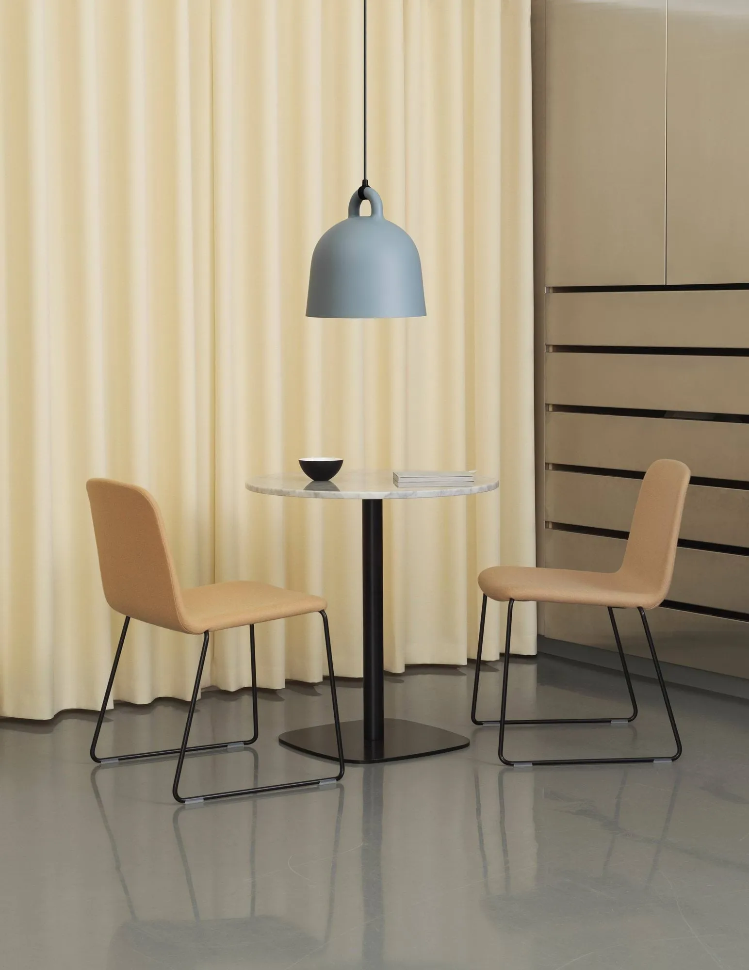 Lampe Bell grise, moyen Normann Copenhagen